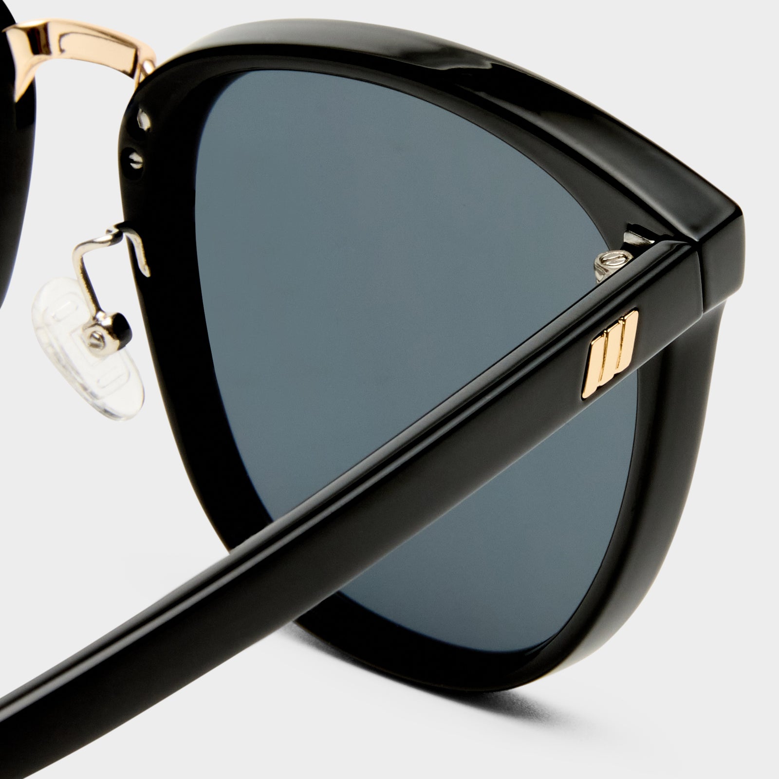 Eclipse + Black Female Round Sunglasses | Le Specs