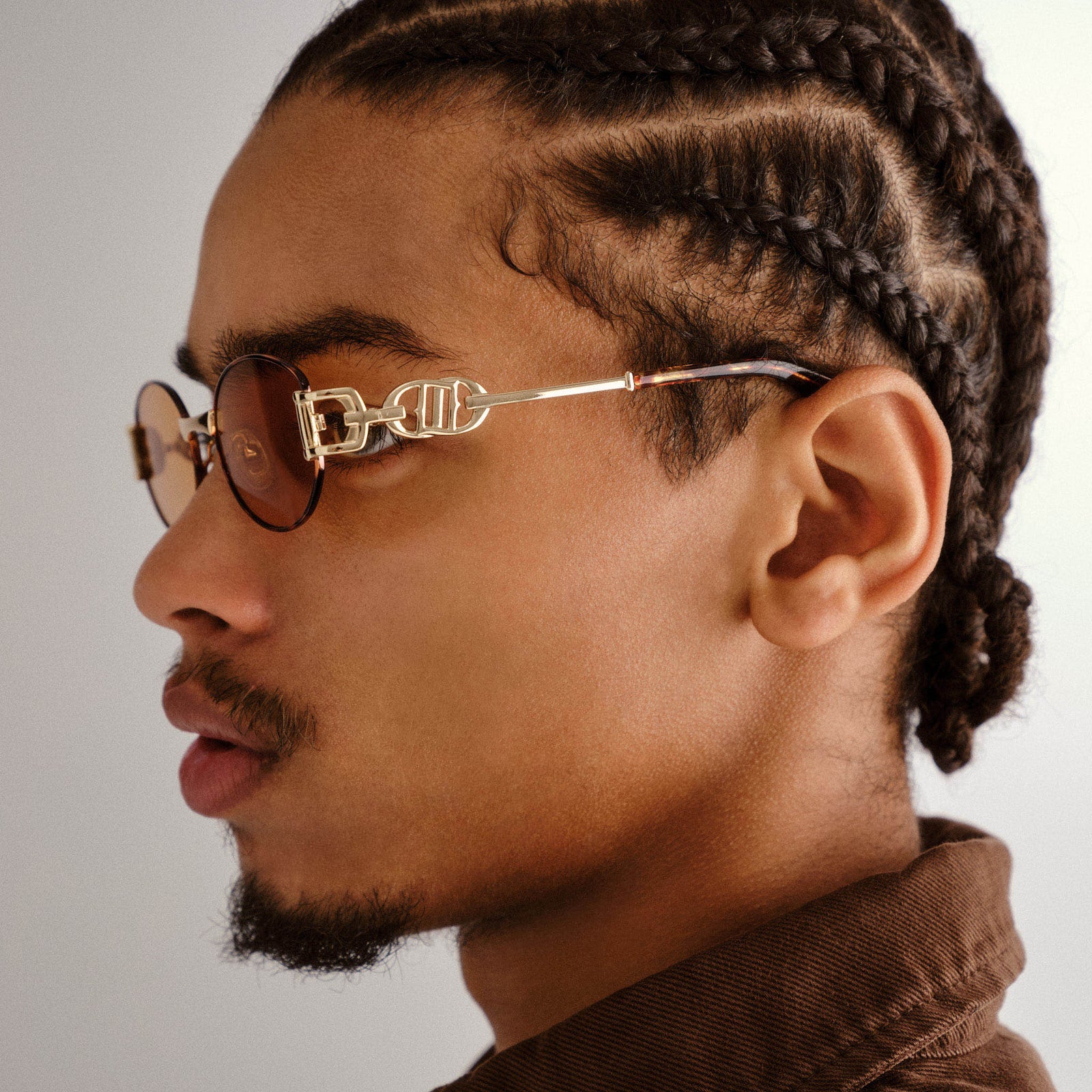 The Forbidden Bright Gold Uni-Sex Oval Sunglasses | Le Specs