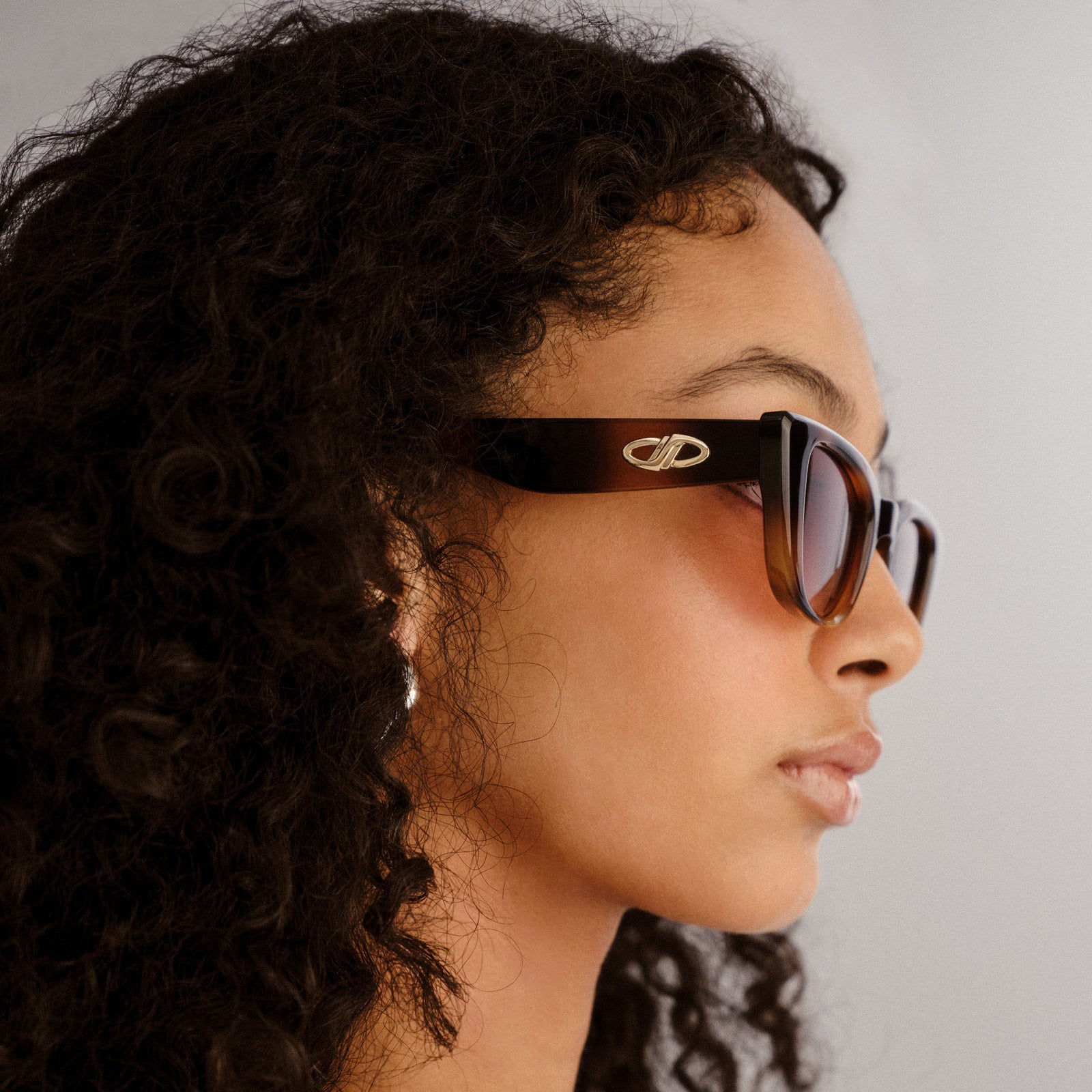 Dream Lover Dark Tort Female Cat-Eye Sunglasses | Le Specs