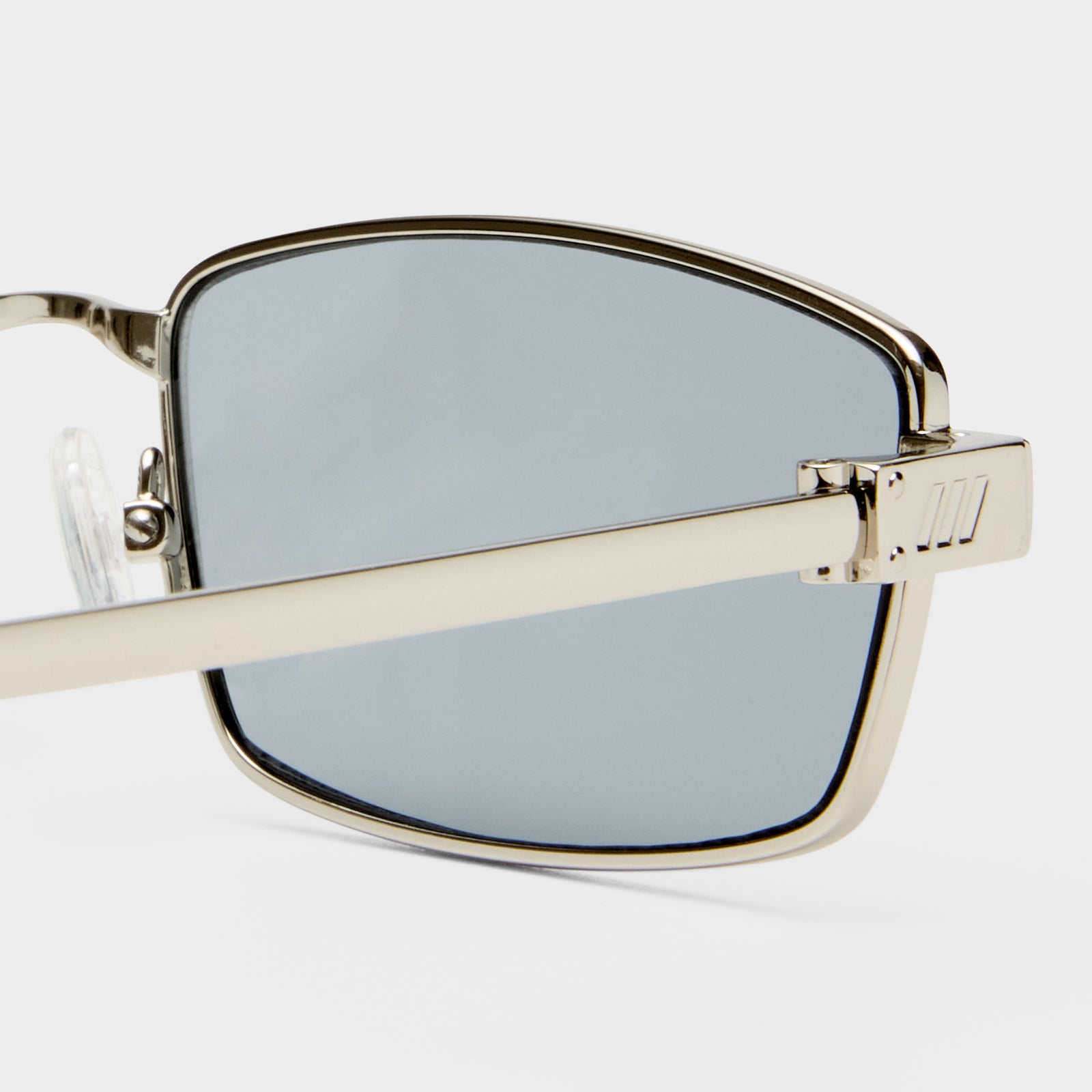 Bizarro Silver Uni-Sex Rectangle Sunglasses | Le Specs
