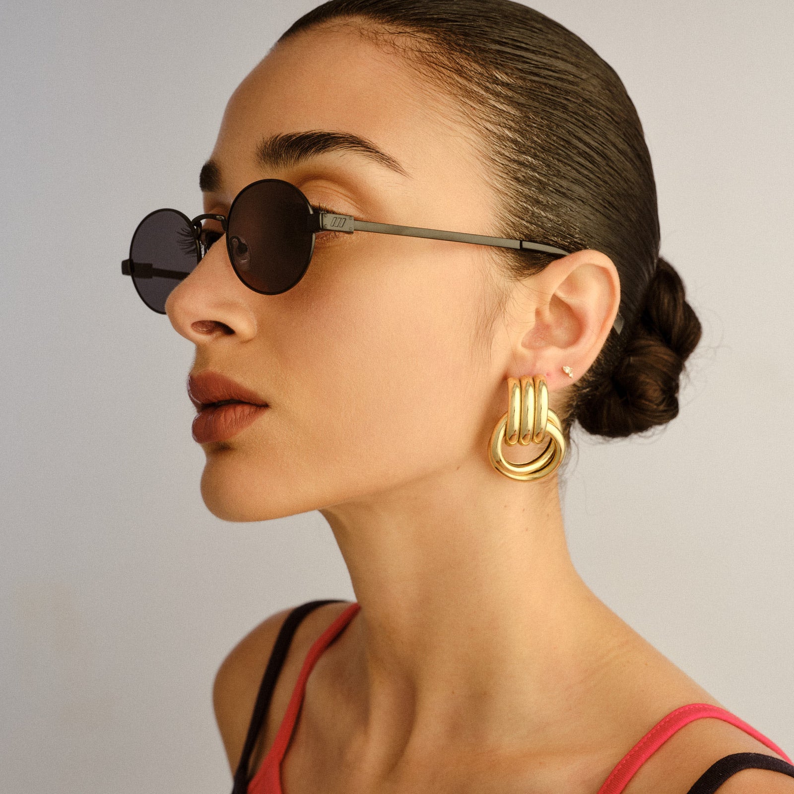 Poseidon Deux Matte Black Uni-Sex Oval Sunglasses | Le Specs