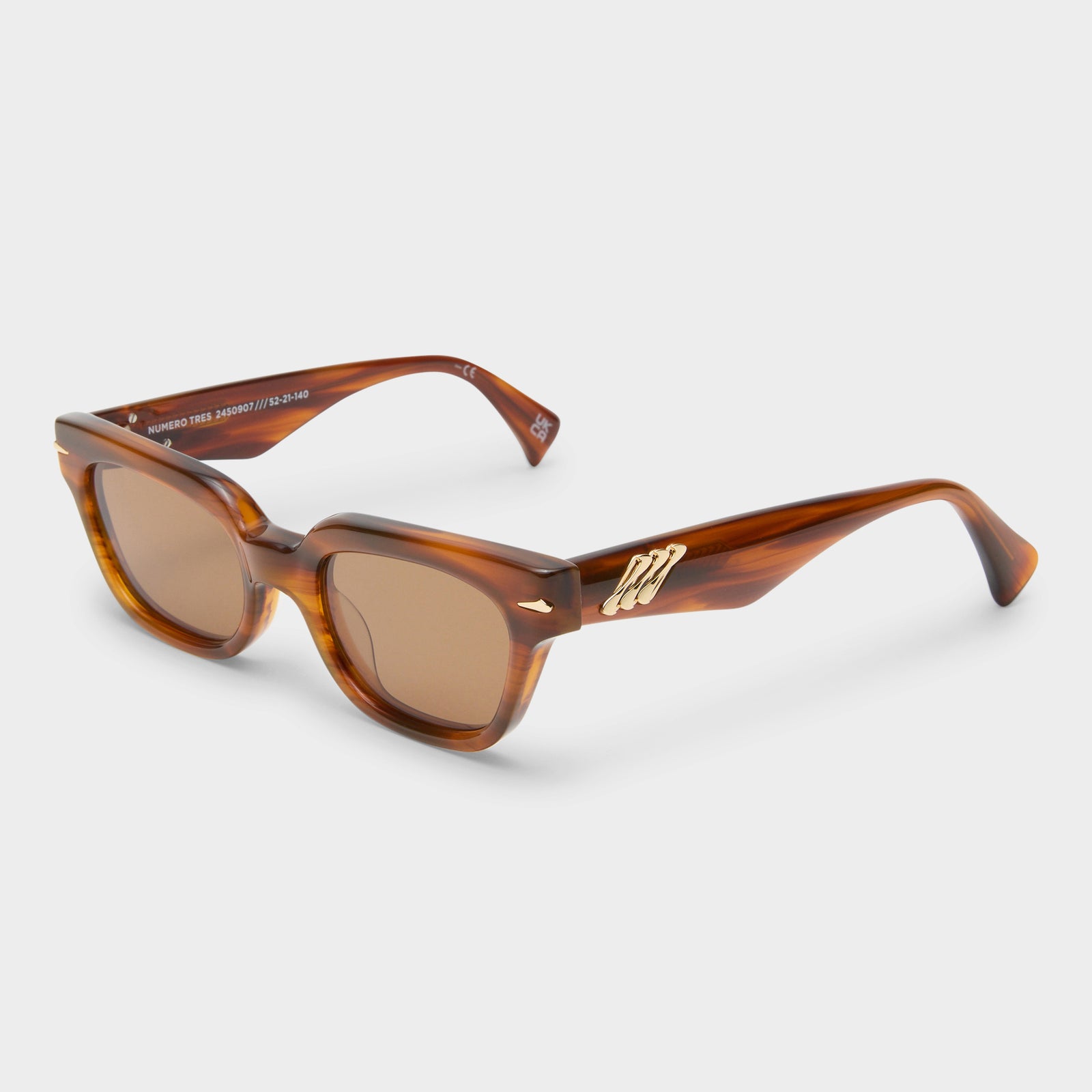 Numero Tres Teak Female D-Frame Sunglasses | Le Specs