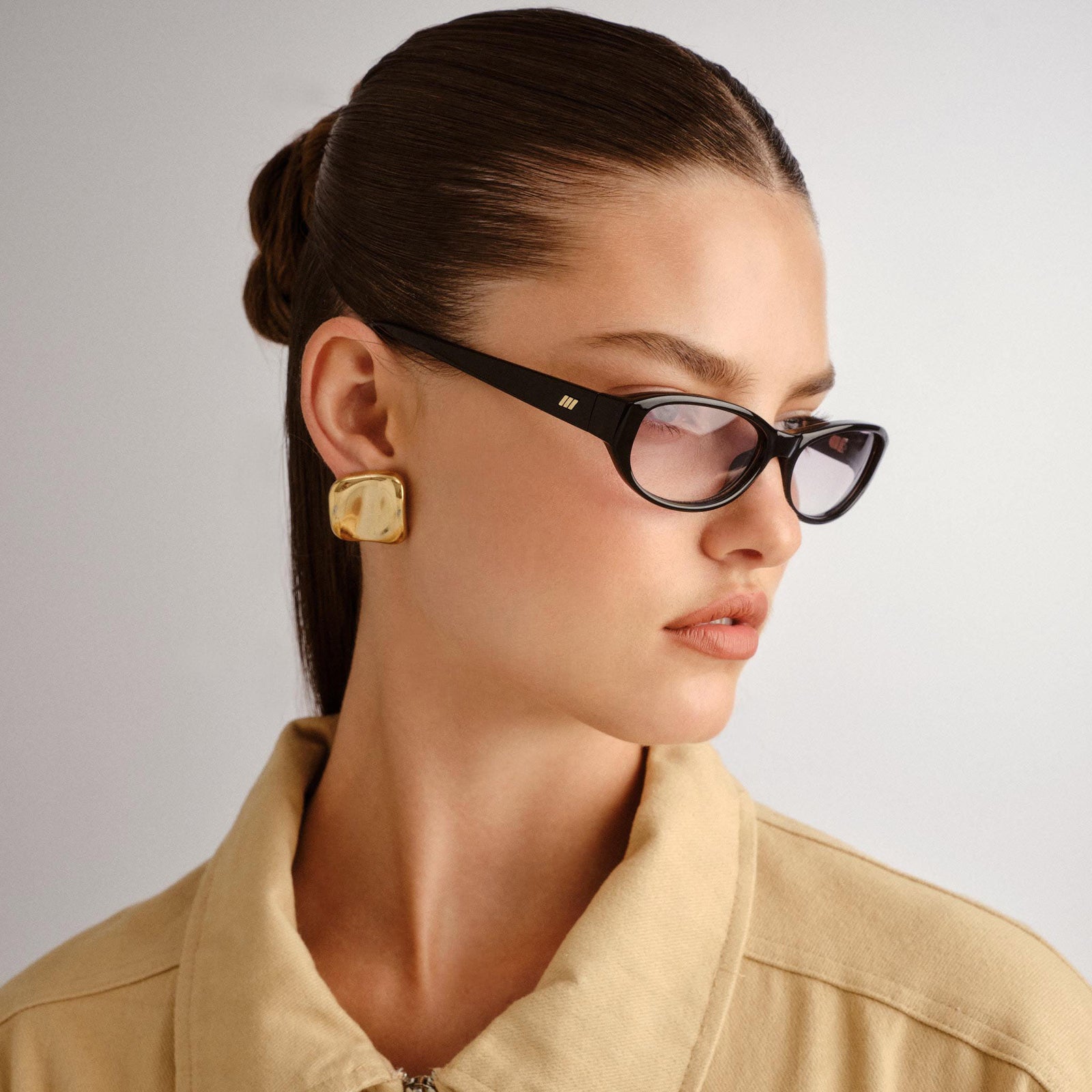 Dont Cha Black Female Oval Sunglasses | Le Specs