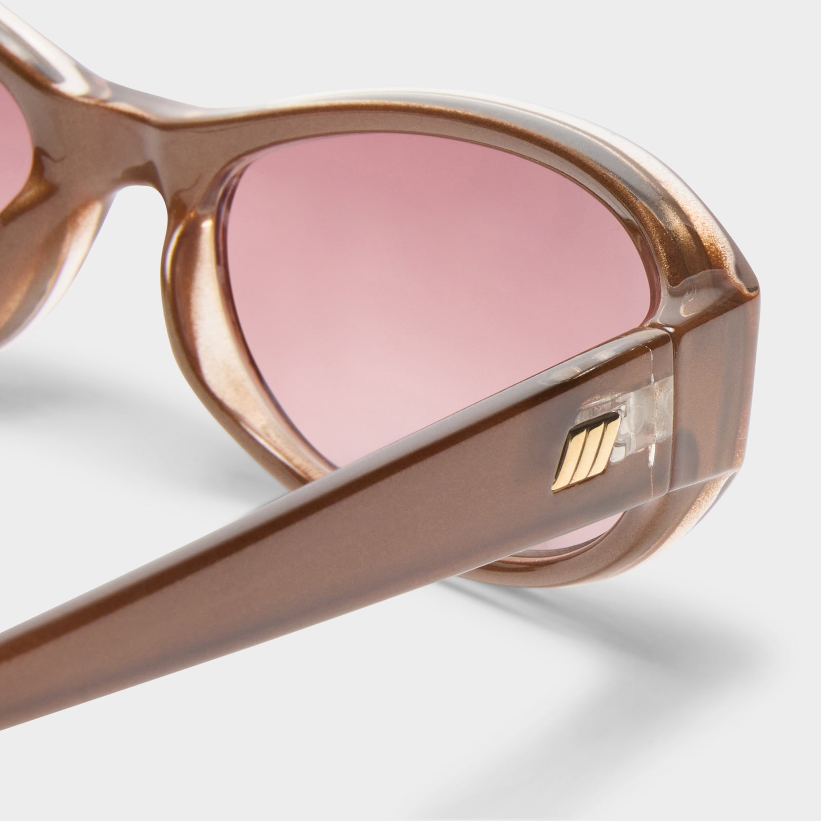 Dont Cha Pearl Chocolate Female Oval Sunglasses | Le Specs