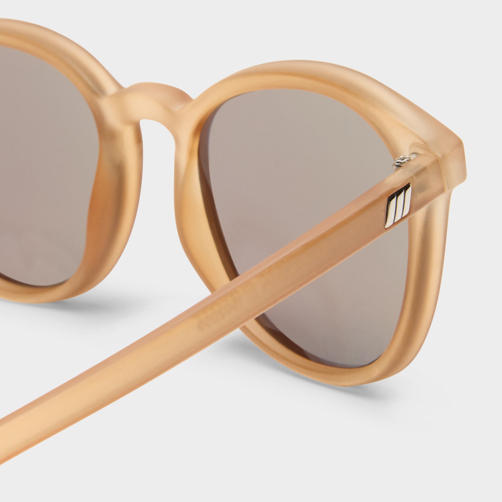Bandwagon Raw Sugar Uni-Sex Round Sunglasses | Le Specs