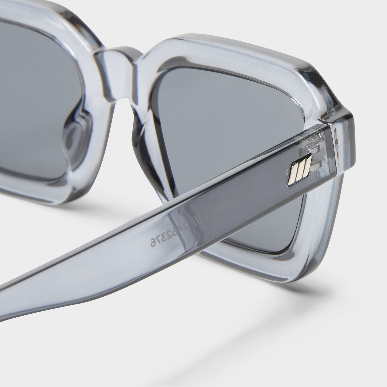 Impossible Pewter Uni-Sex Square Sunglasses | Le Specs