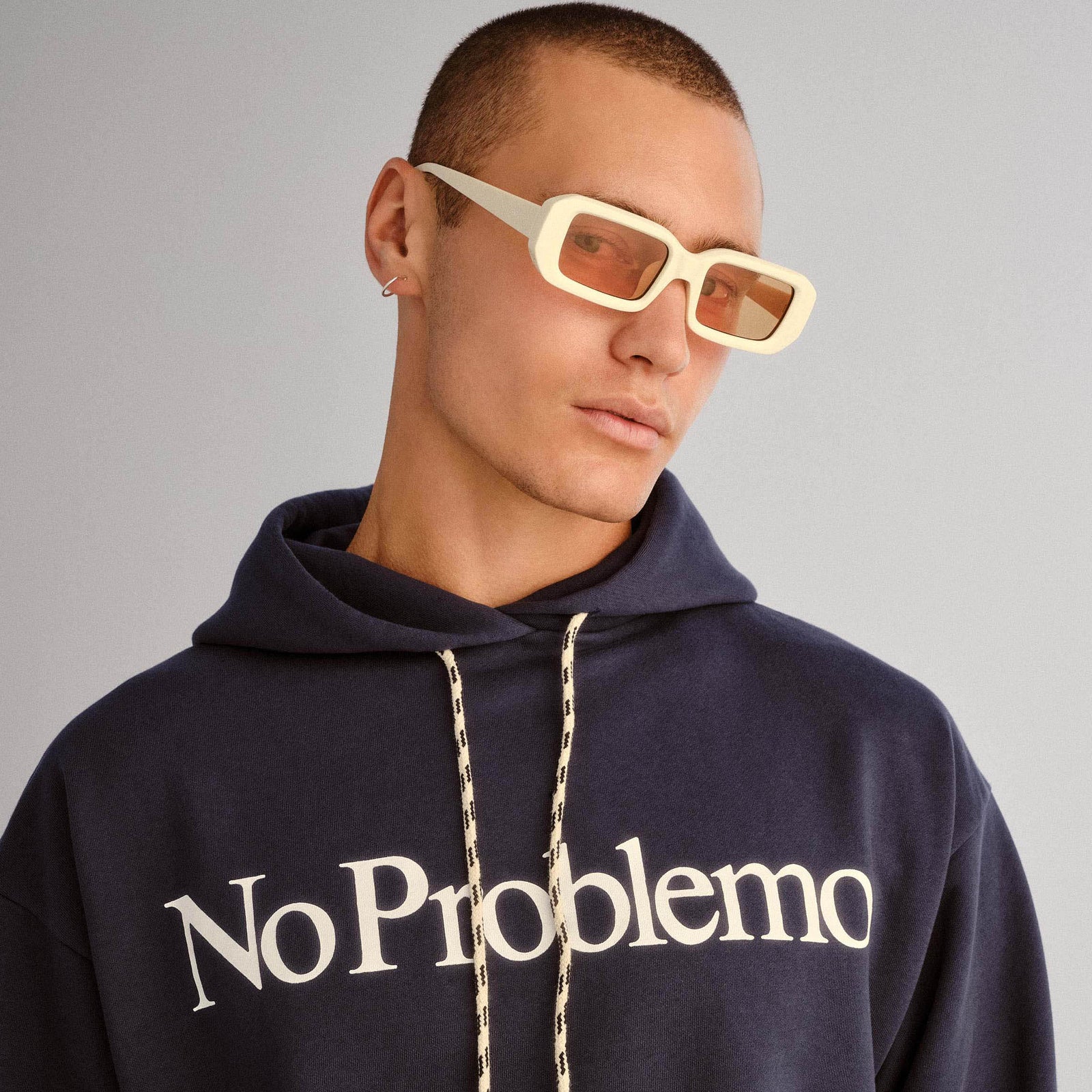 Blackpool Off White Uni-Sex Rectangle Sunglasses | Le Specs