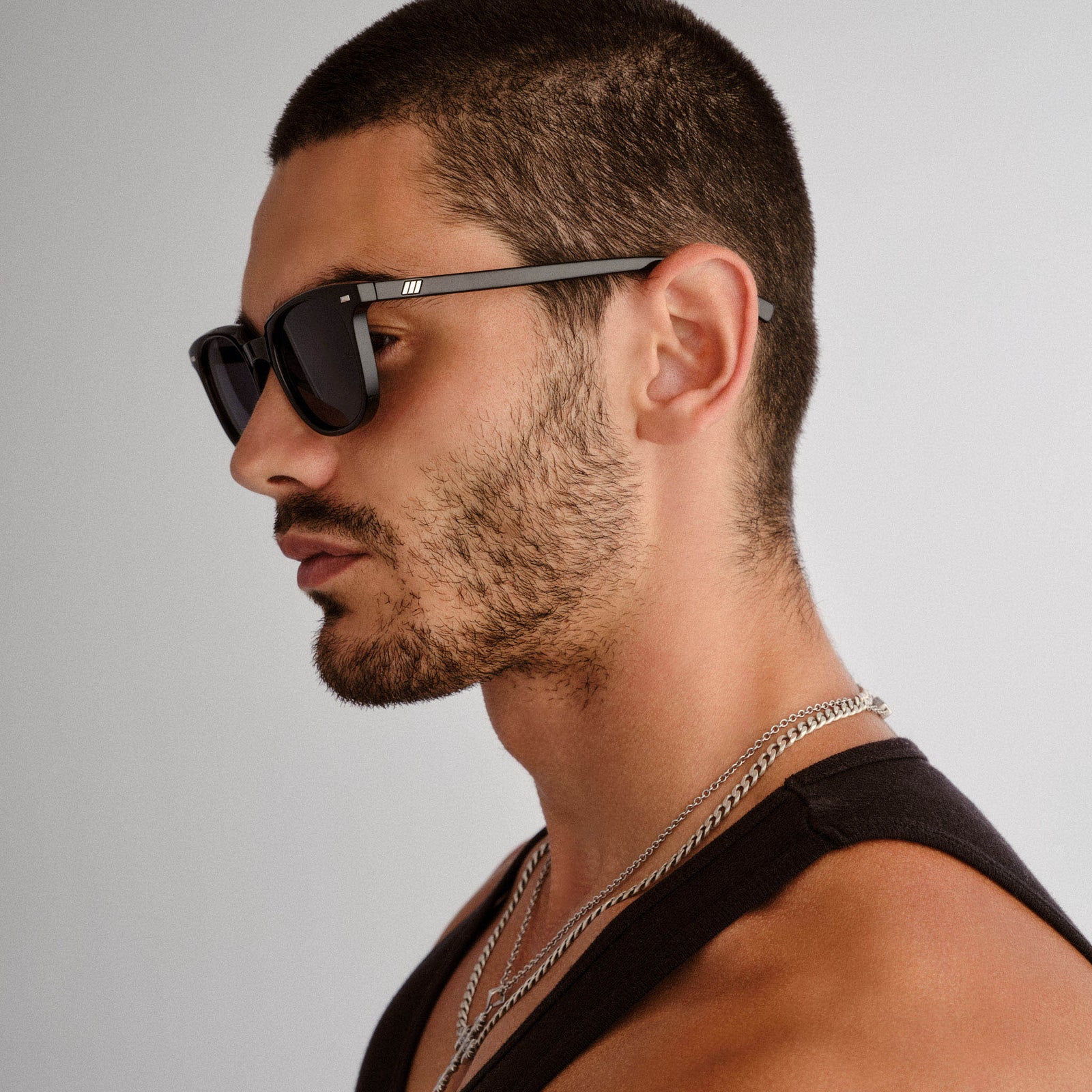 Le Resolu Black Uni-Sex Round Sunglasses | Le Specs