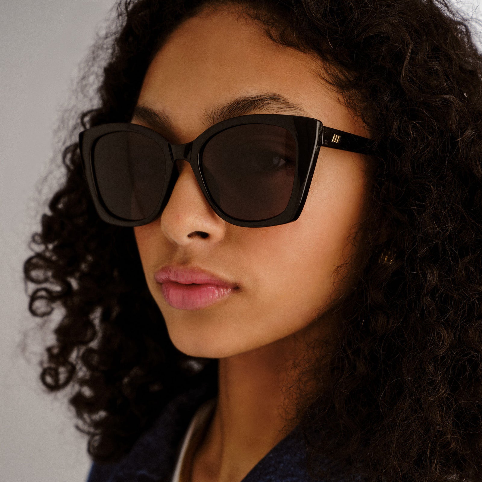 Incantation Black Female Square Sunglasses | Le Specs