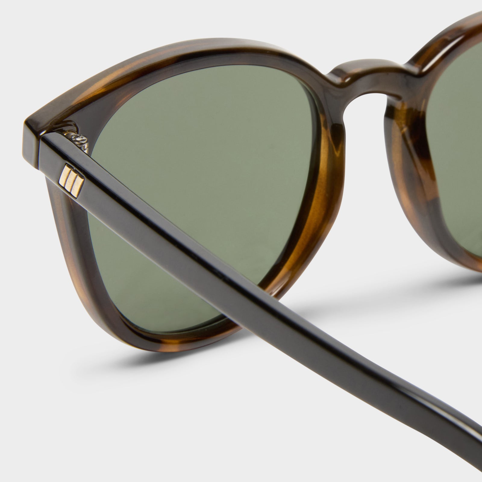 Bandwagon Black Tort Uni-Sex Round Sunglasses | Le Specs