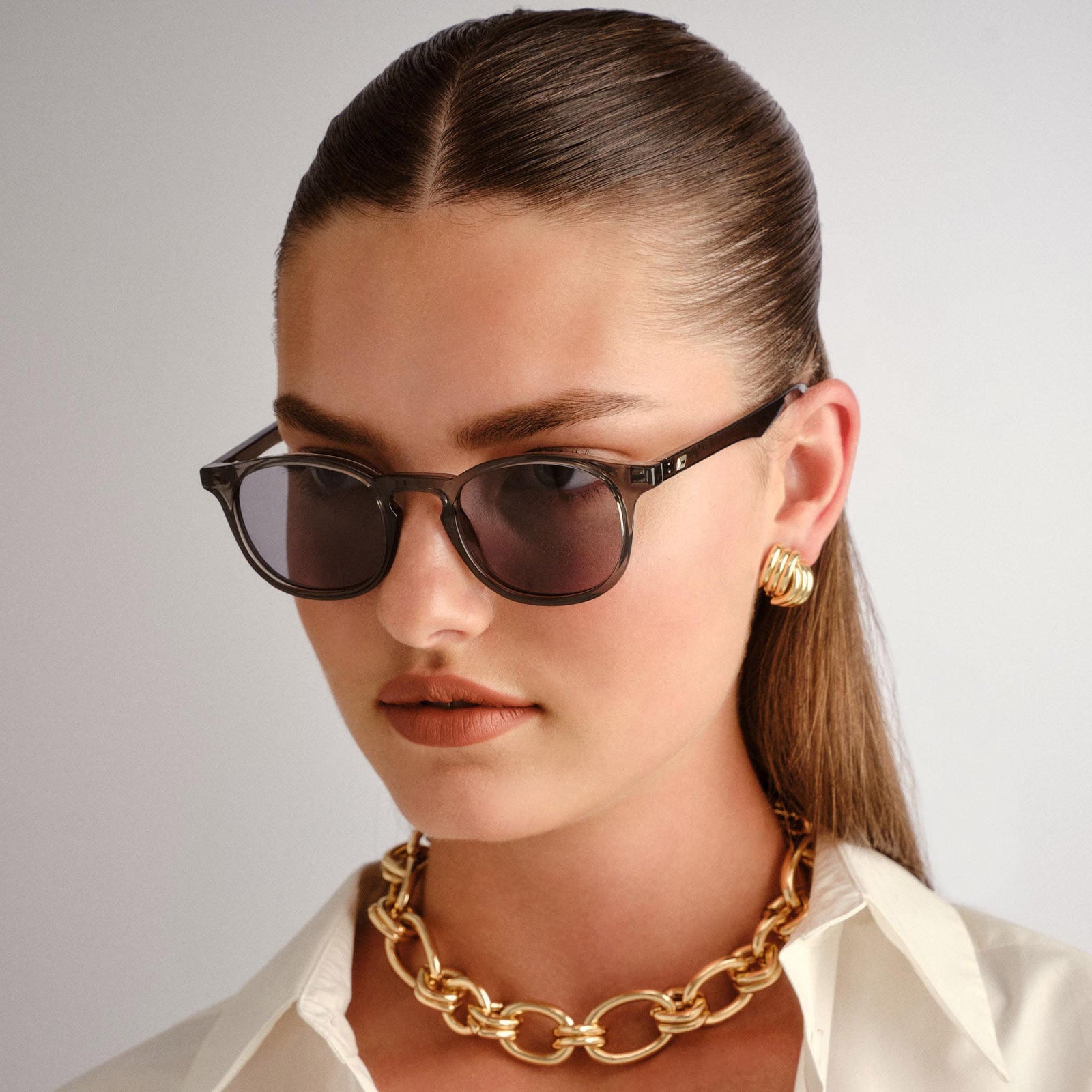 Club Royale Pewter Uni-Sex Round Sunglasses | Le Specs