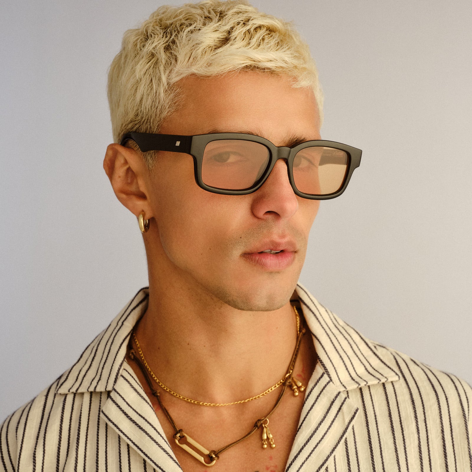 Recarmito Black Uni-Sex Rectangle Sunglasses | Le Specs