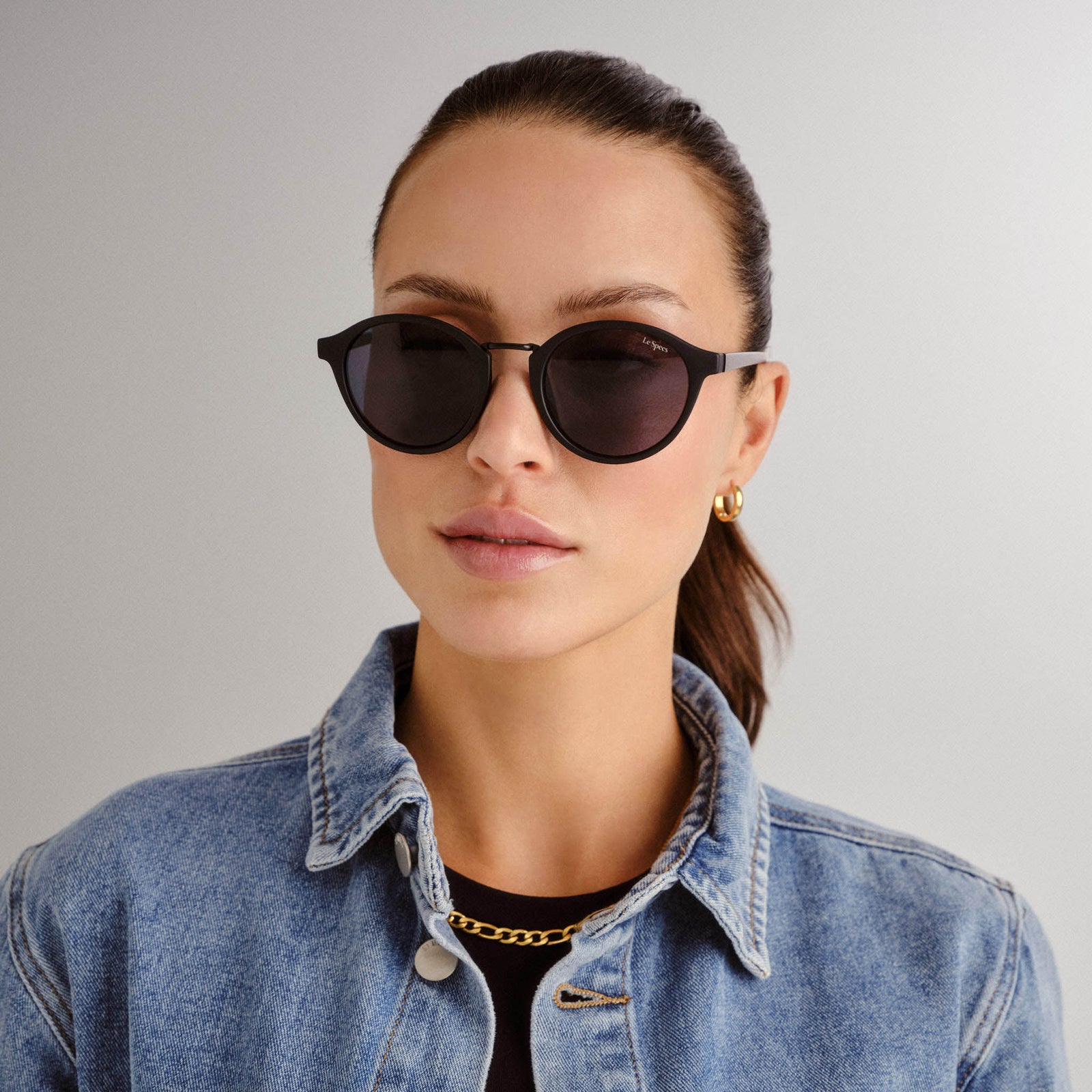 Paradox Matte Black Uni-Sex Round Sunglasses | Le Specs