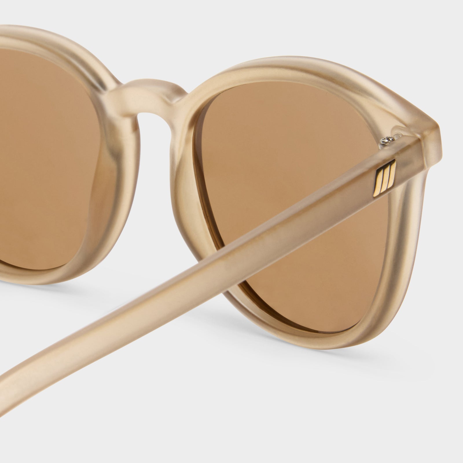 Bandwagon Matte Stone Uni-Sex Round Sunglasses | Le Specs