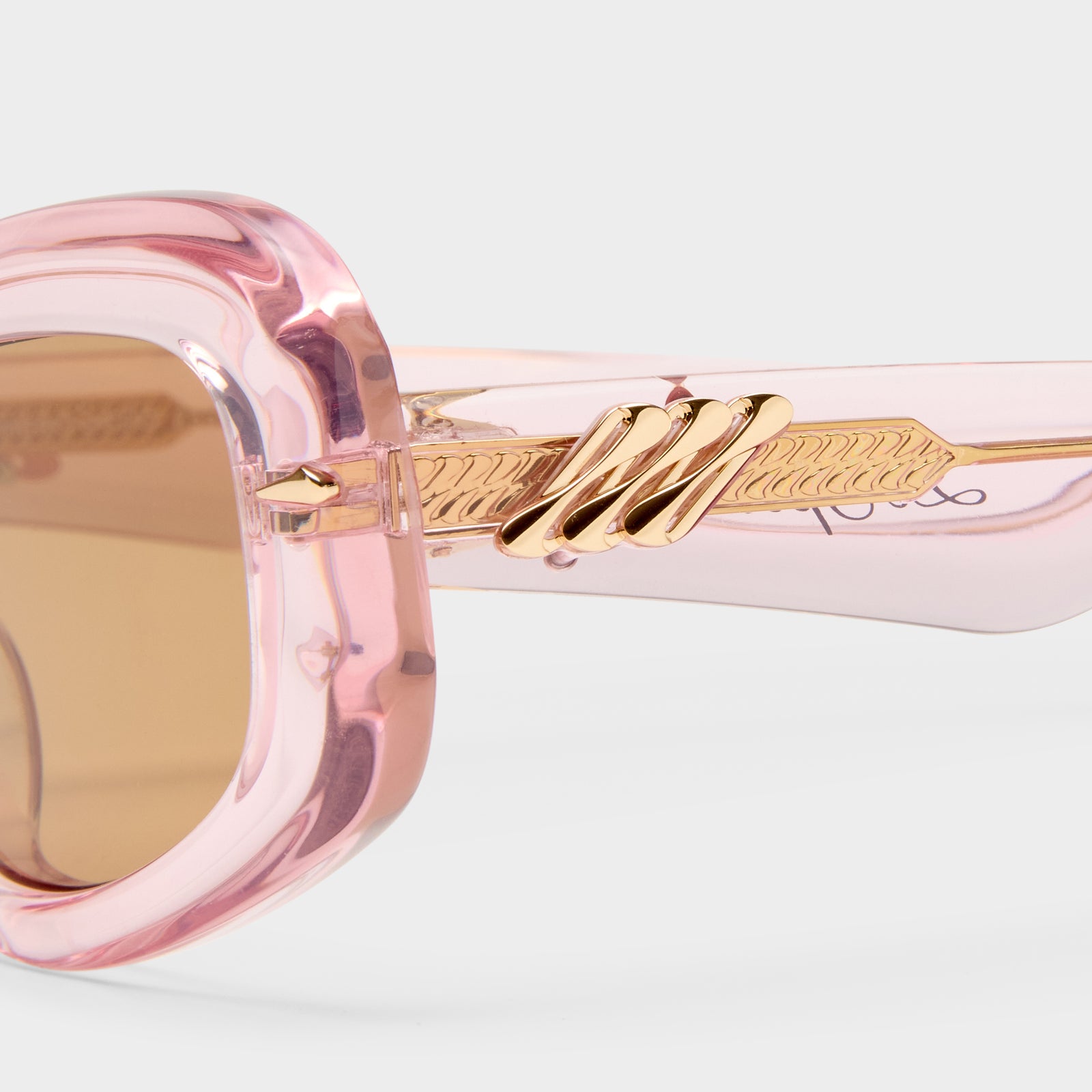 Numero Ocho Pink Salt Female Shield Sunglasses | Le Specs