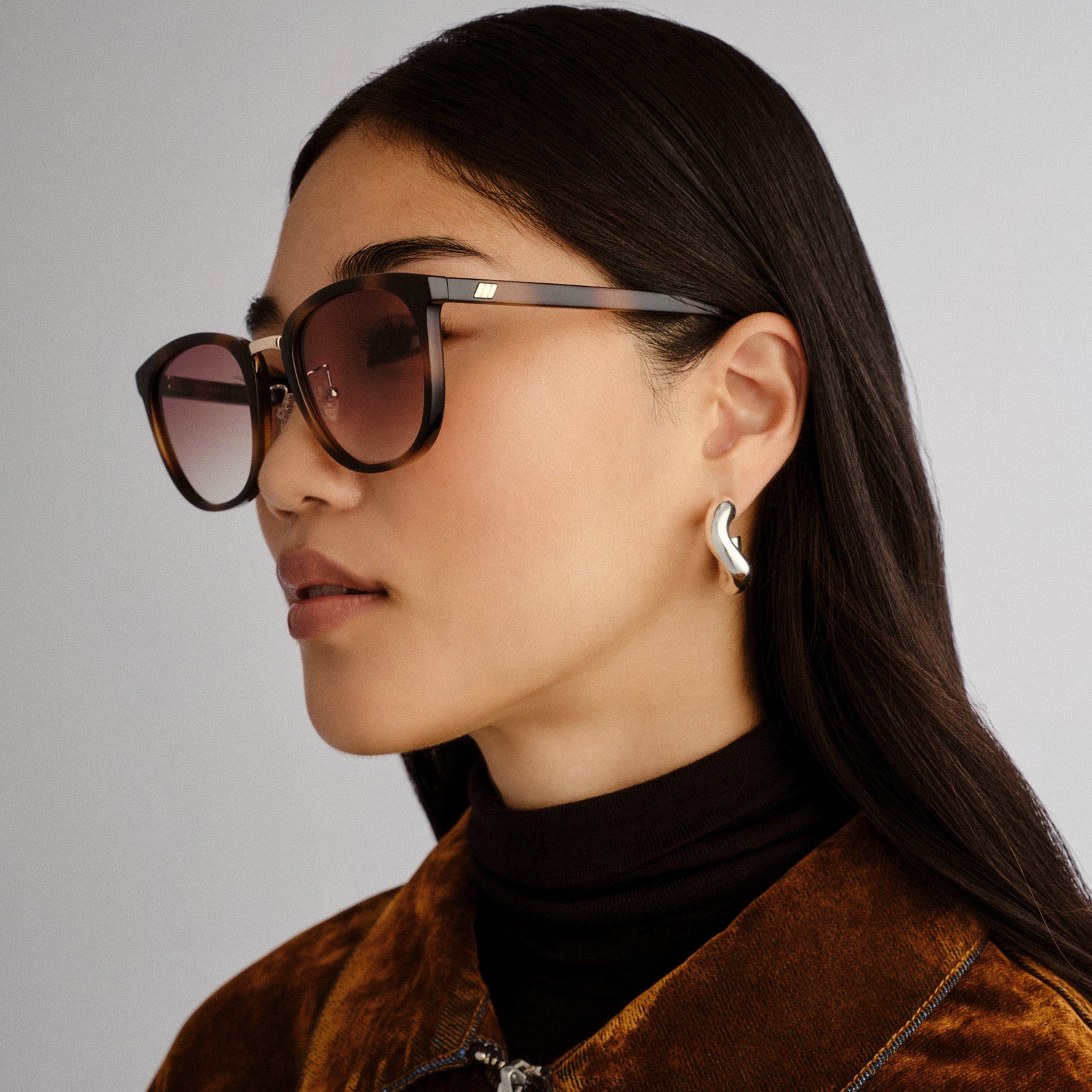 Eclipse + Tort Female Round Sunglasses | Le Specs