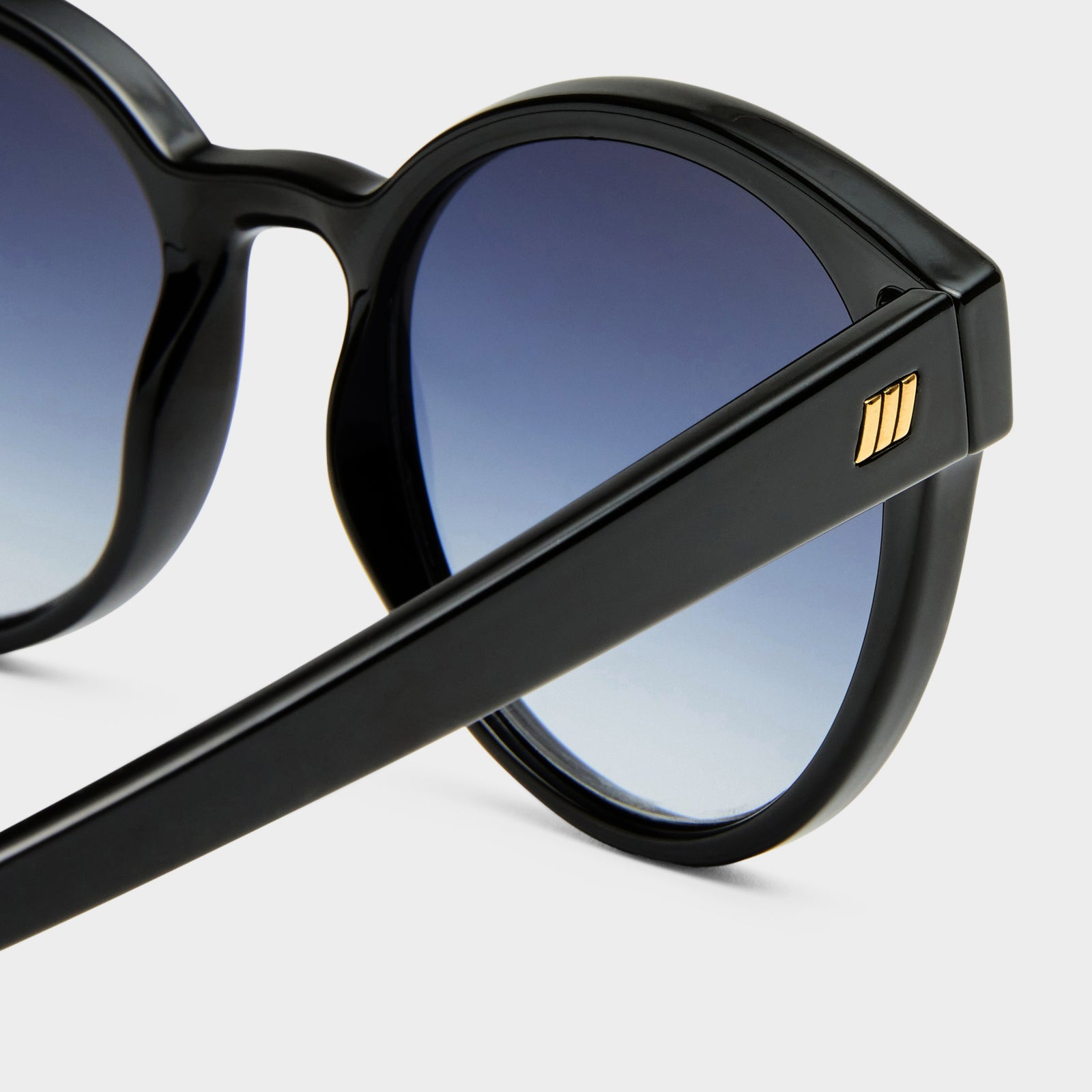 Paramount Black Female Round Sunglasses | Le Specs