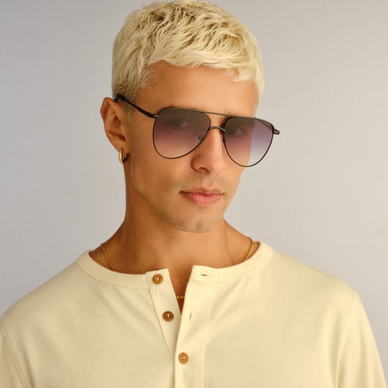 The Duke Matte Black Uni-Sex Aviator Sunglasses | Le Specs