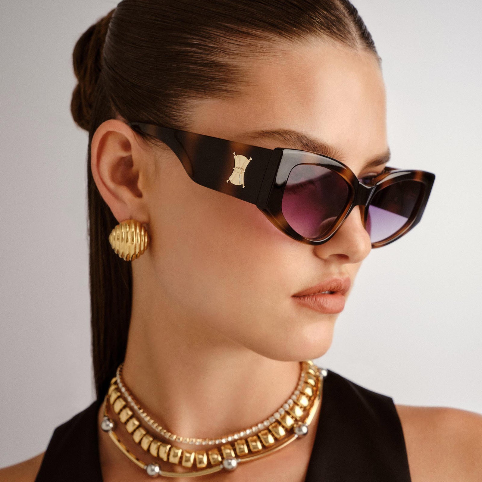The Haunting Ombre Tort Female Cat-Eye Sunglasses | Le Specs