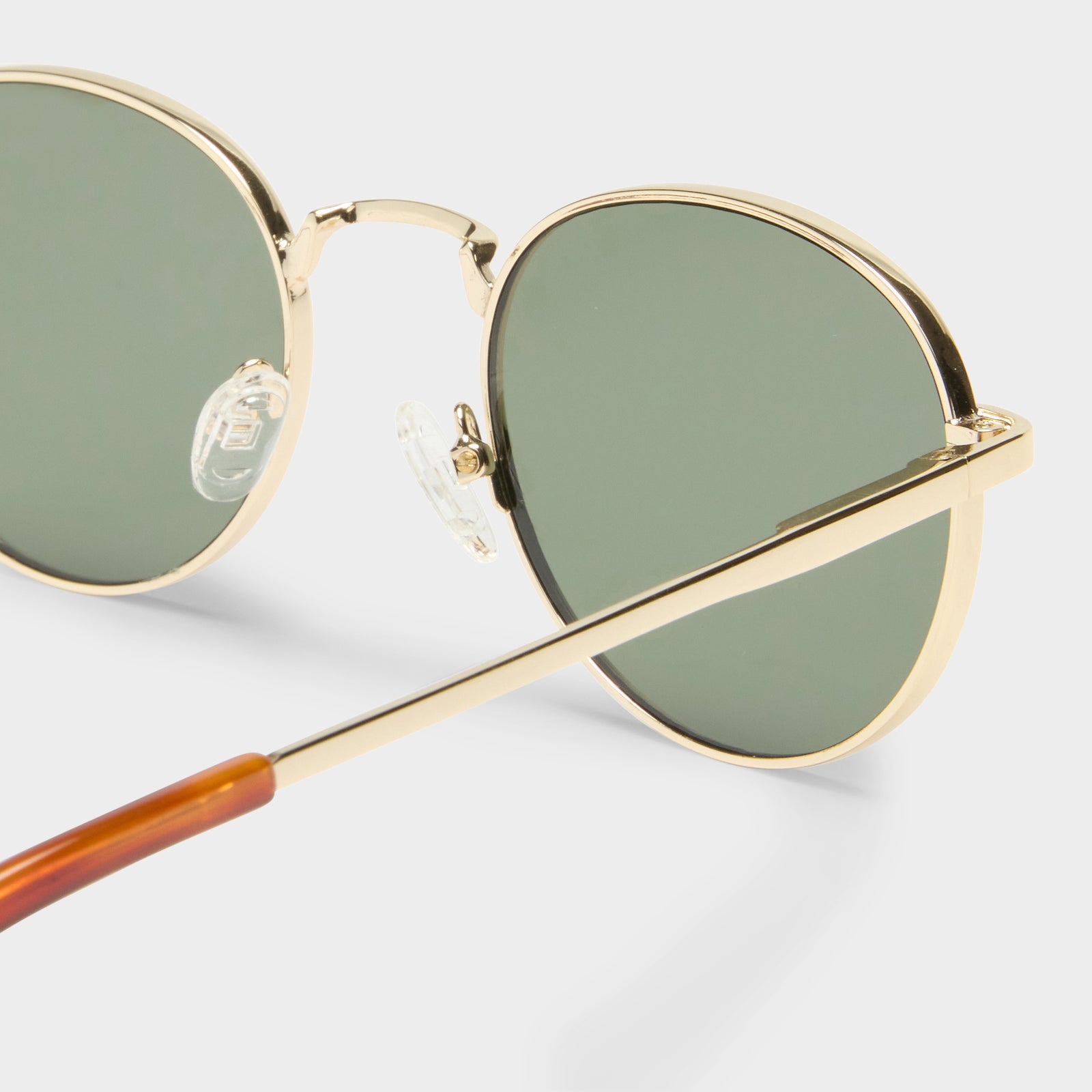 Lost Legacy Gold Uni-Sex Round Sunglasses | Le Specs