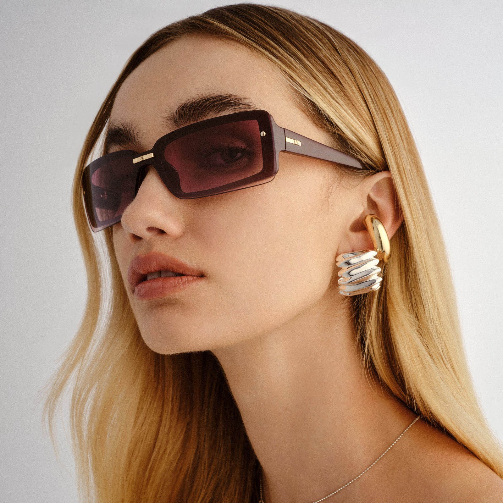 Evasion Cherry Lacquer Female Rectangle Sunglasses | Le Specs