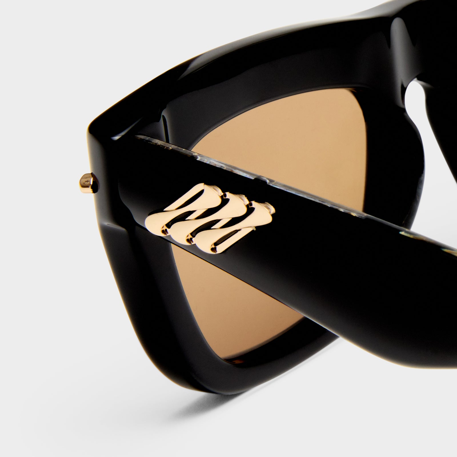 Numero Nueve Obsidian Black Female D-Frame Sunglasses | Le Specs