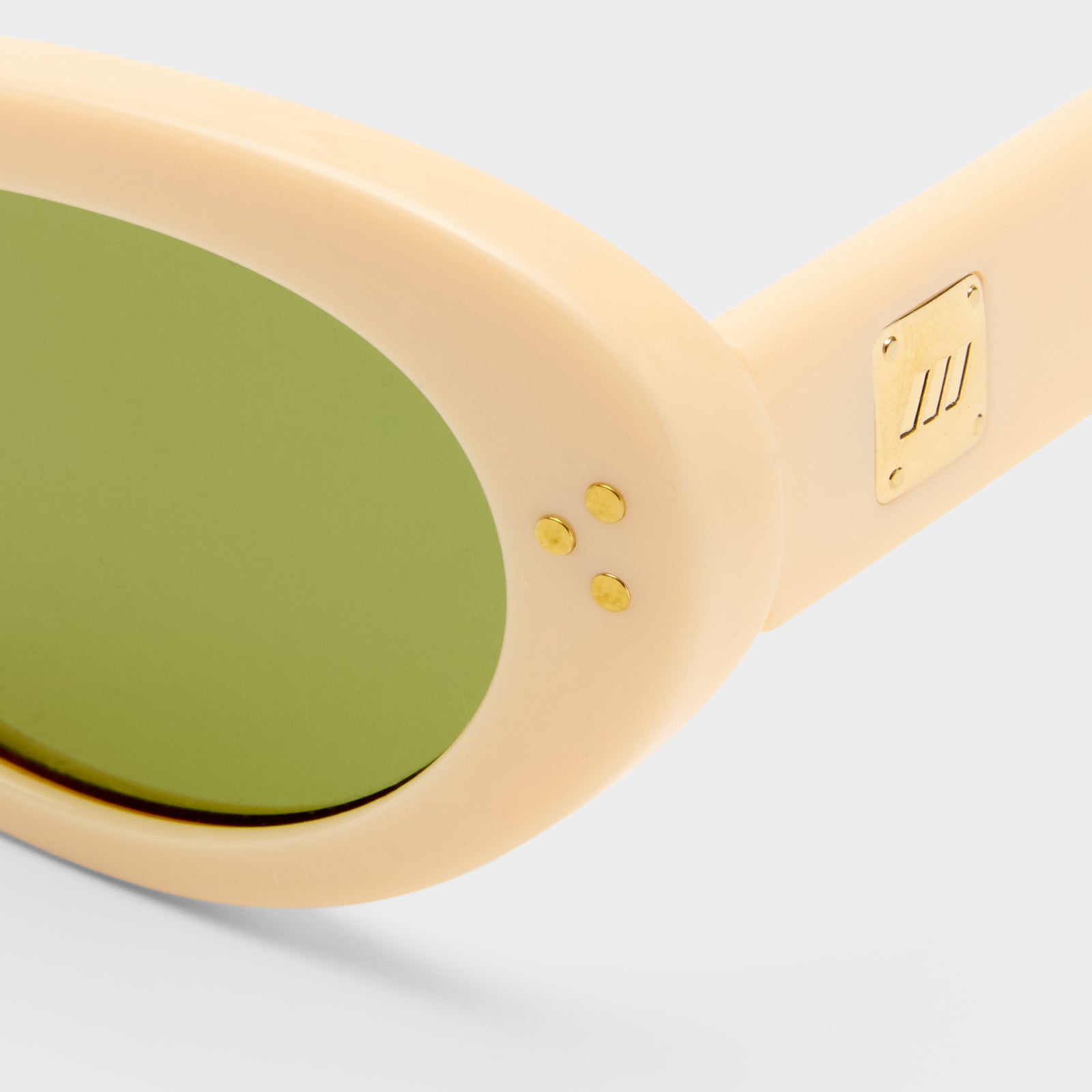 Tootsie + Off White Female Cat-Eye Sunglasses | Le Specs