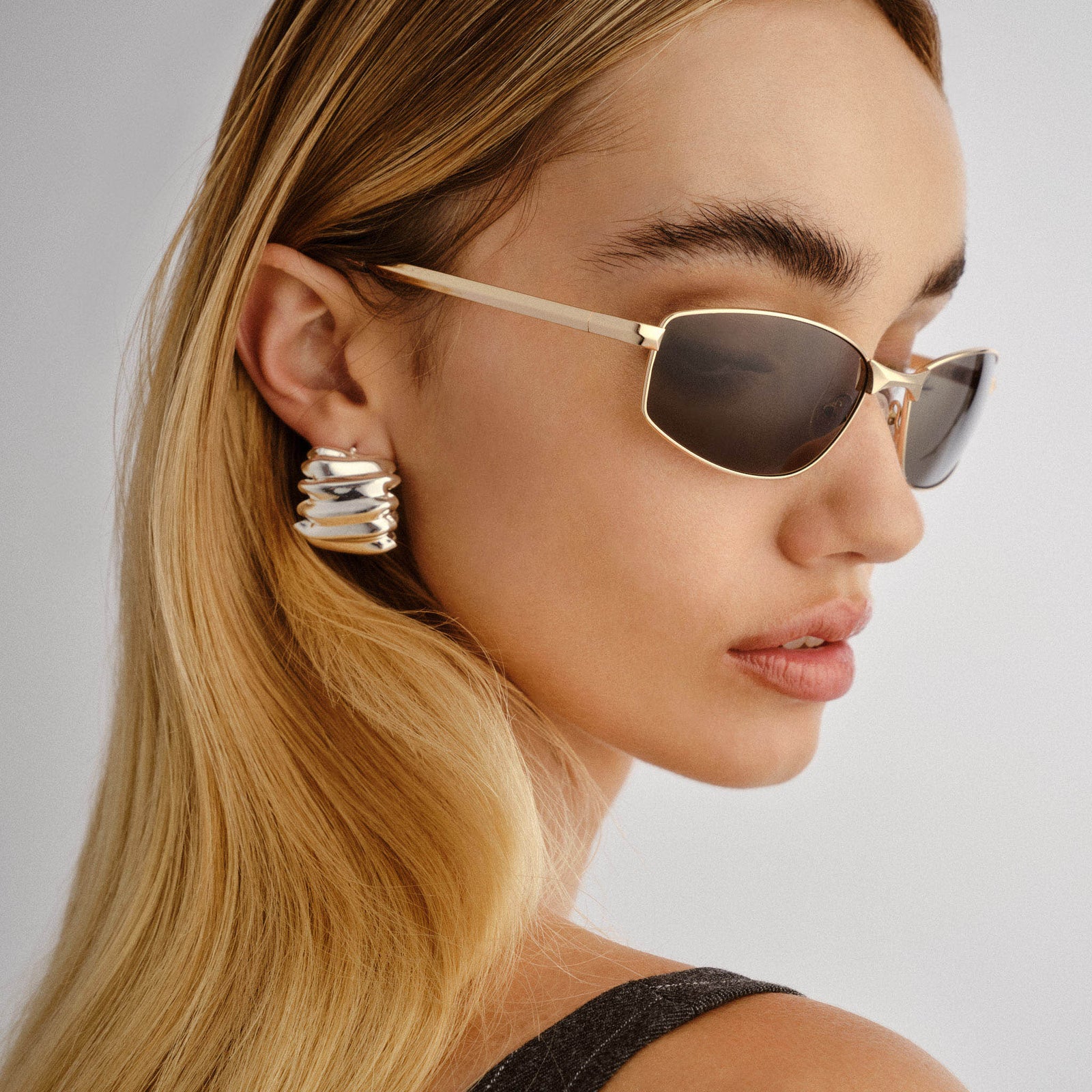 Star Beam Bright Gold Uni-Sex Wrap Sunglasses | Le Specs
