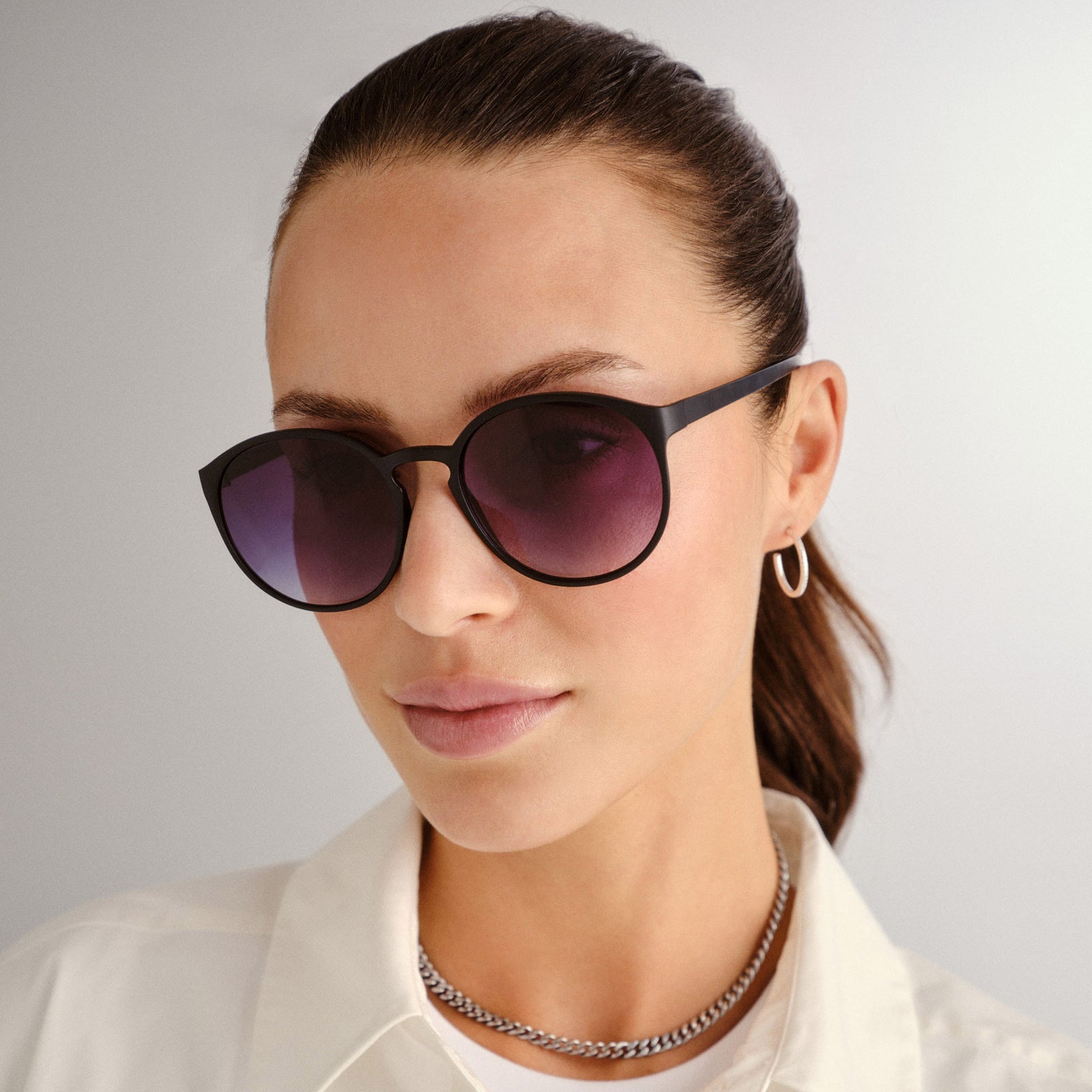 Swizzle Matte Black Uni-Sex Round Sunglasses | Le Specs