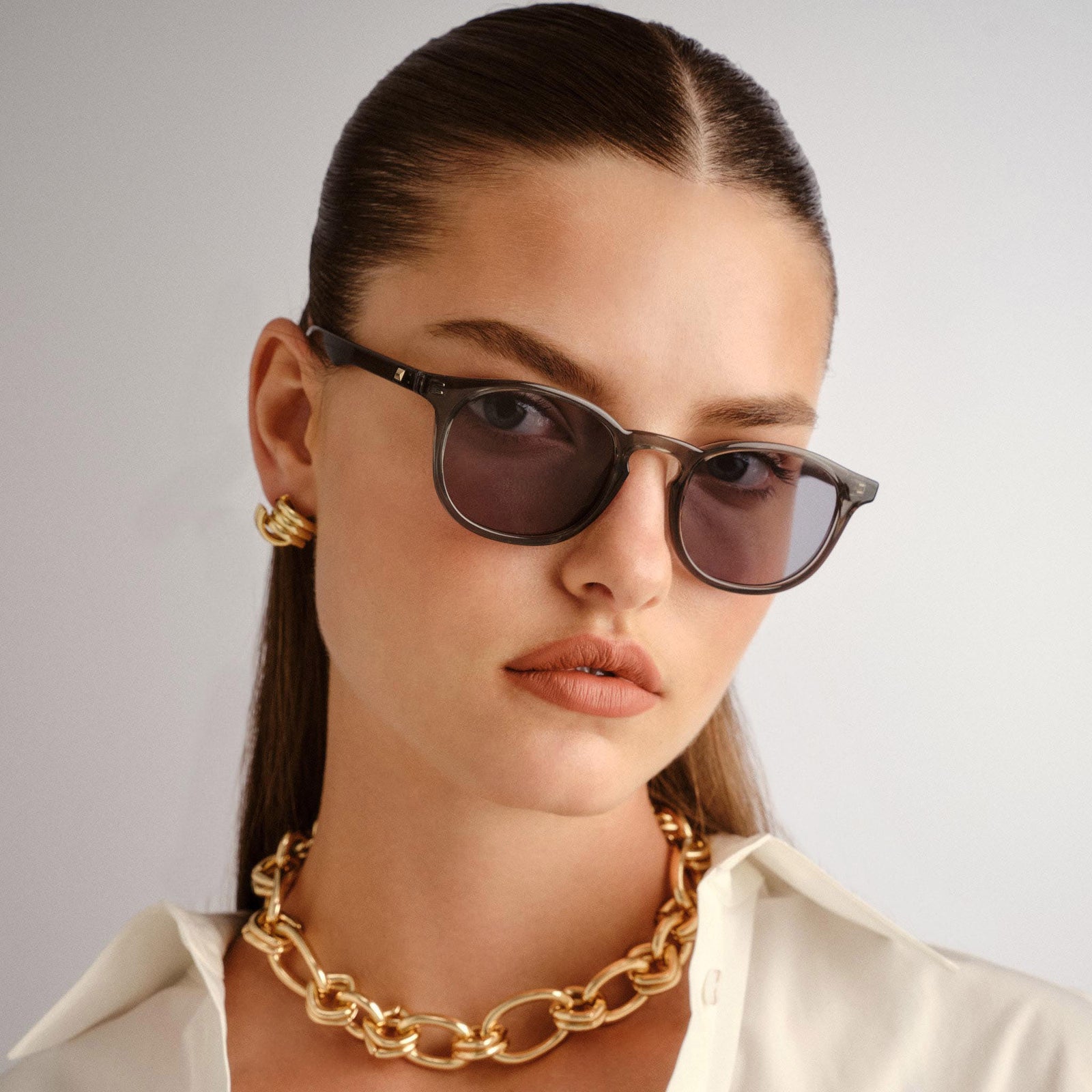 Club Royale Pewter Uni-Sex Round Sunglasses | Le Specs
