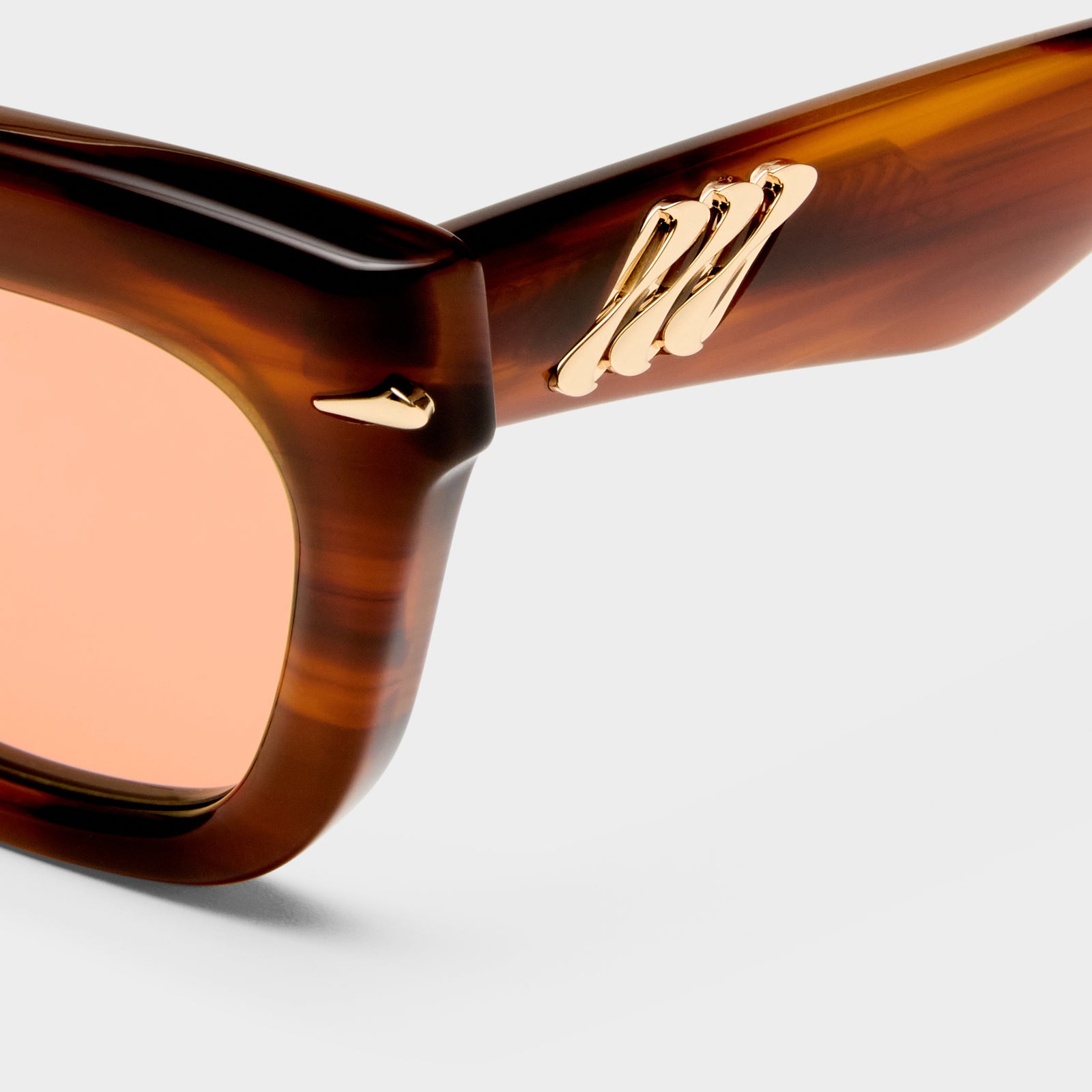 Numero Nueve Teak Female D-Frame Sunglasses | Le Specs