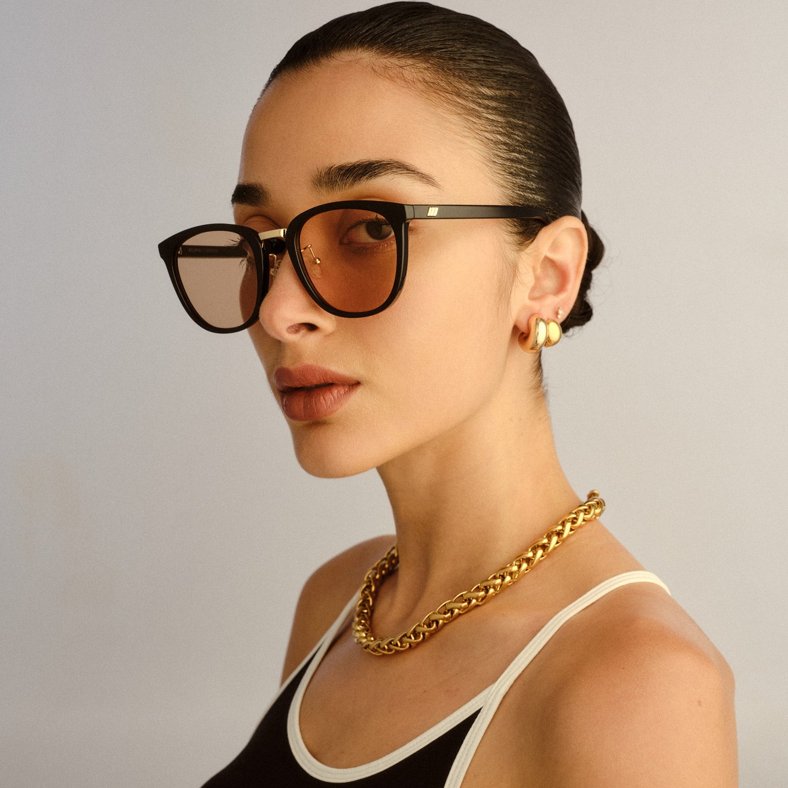 Eclipse + Black Female Round Sunglasses | Le Specs