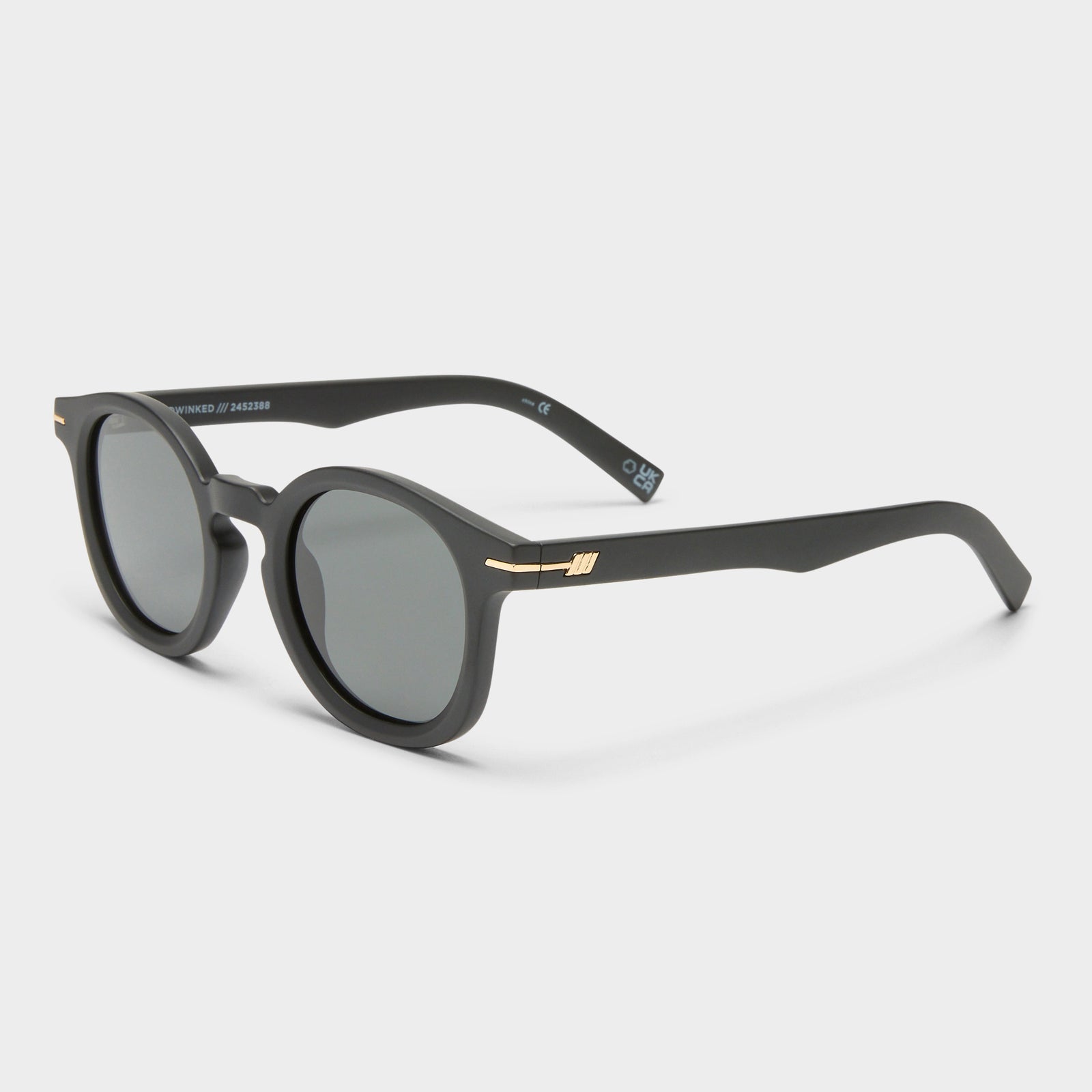 Hoodwinked Matte Black Uni-Sex Round Sunglasses | Le Specs