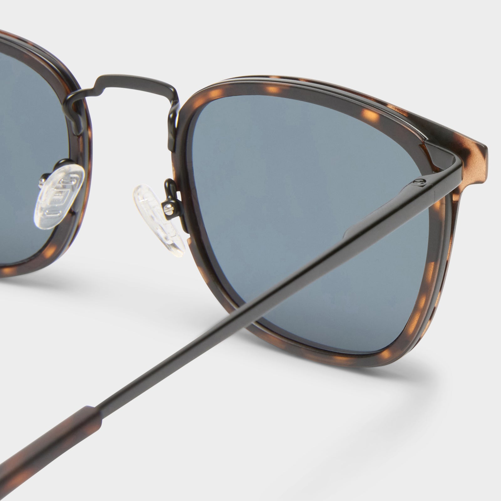 Racketeer Matte Tort Uni-Sex D-Frame Sunglasses | Le Specs