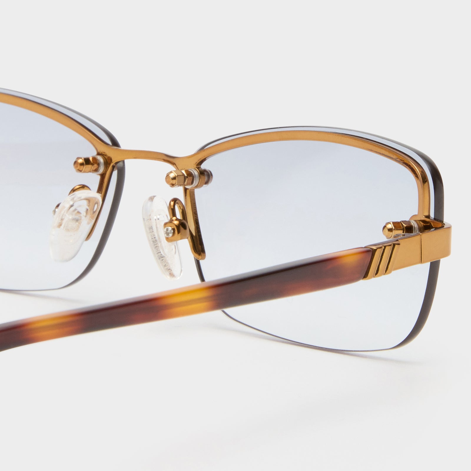 Enigmatic Antique Gold Dark Tort Female Rectangle Sunglasses | Le Specs