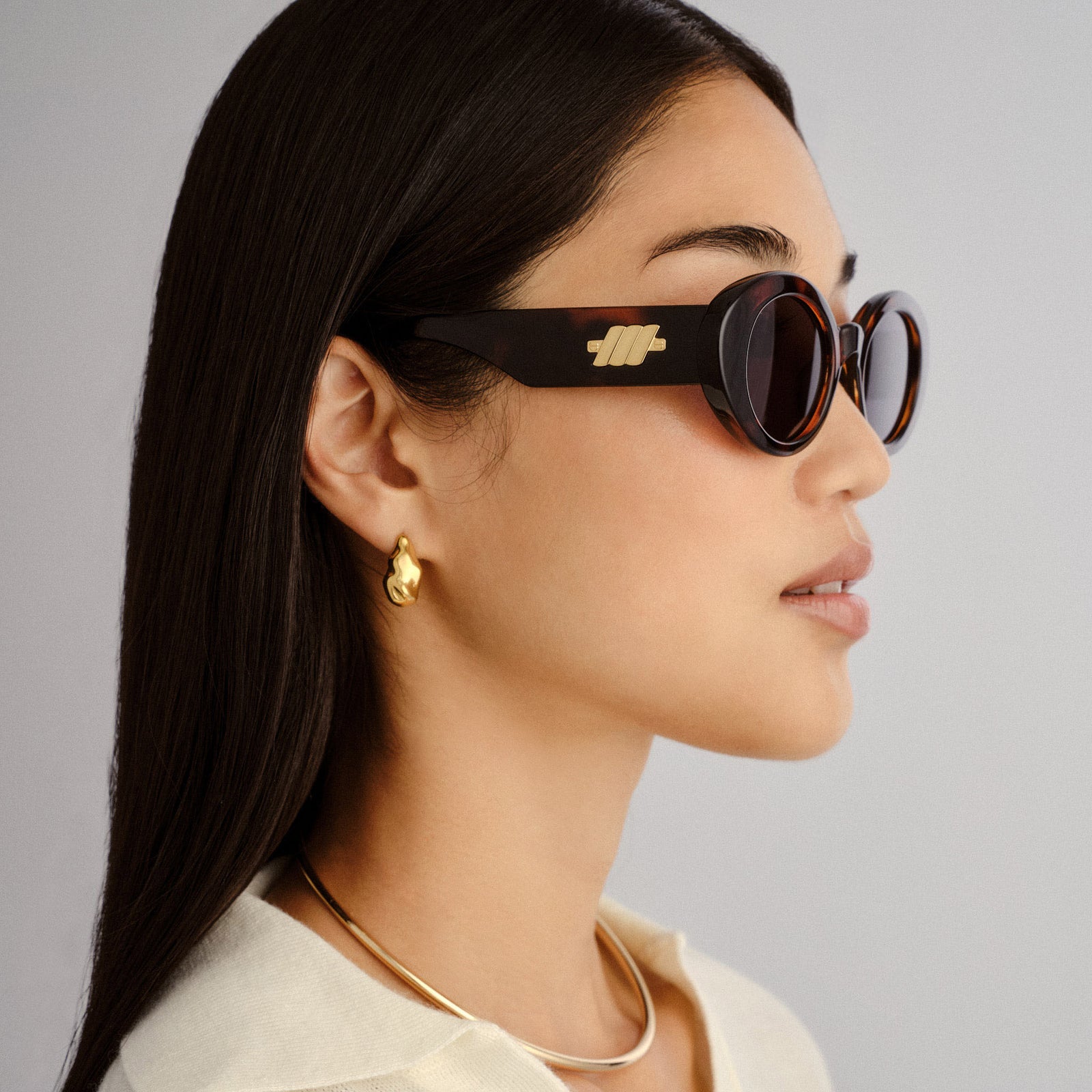Nouveau Vie Dark Tort Female Oval Sunglasses | Le Specs