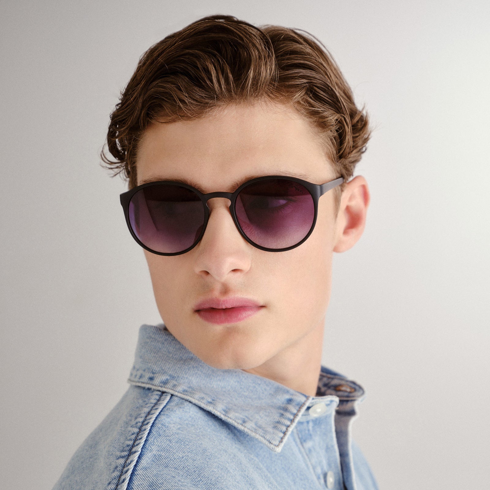 Swizzle Matte Black Uni-Sex Round Sunglasses | Le Specs