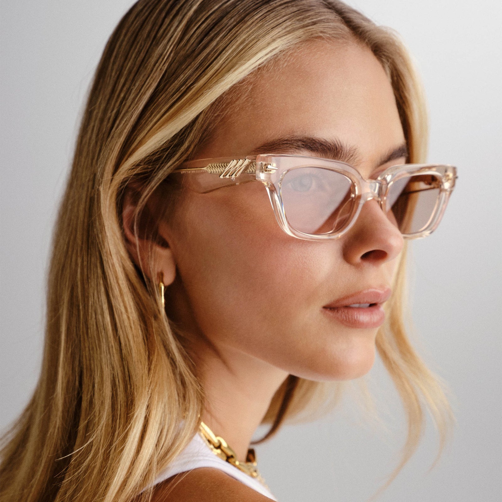 Numero Tres Dune Female D-Frame Sunglasses | Le Specs