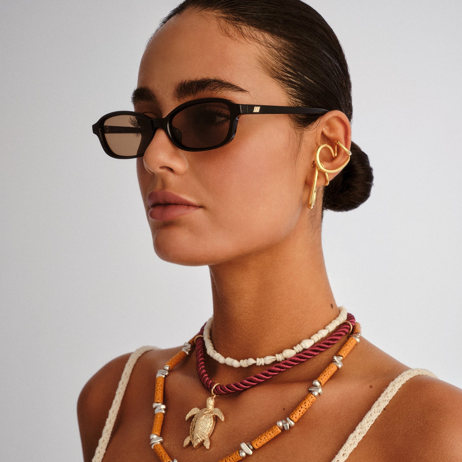 Honey Pot Black Female Rectangle Sunglasses | Le Specs