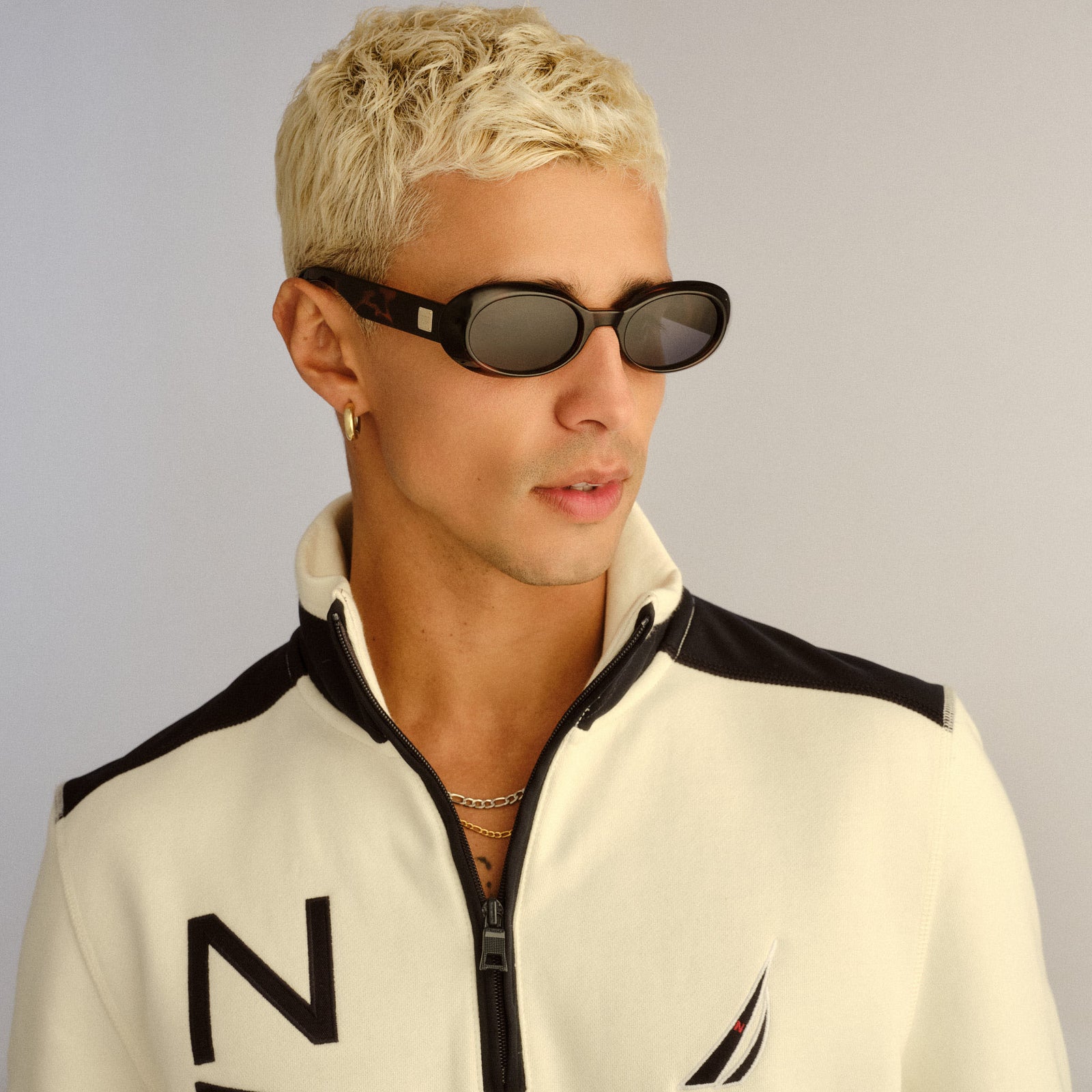 Work It Dark Tort Uni-Sex Oval Sunglasses | Le Specs