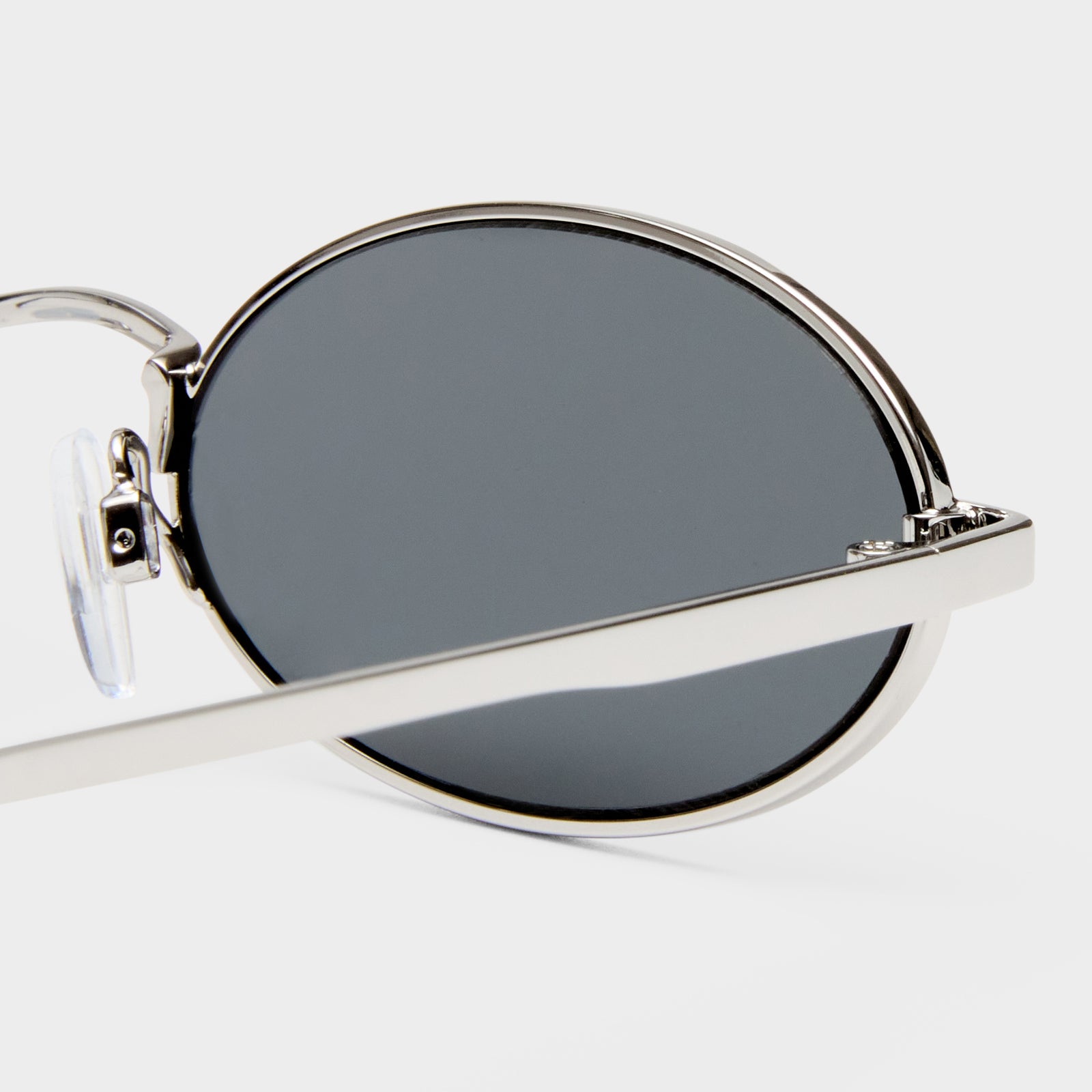 Love Train Silver Female Oval Sunglasses | Le Specs