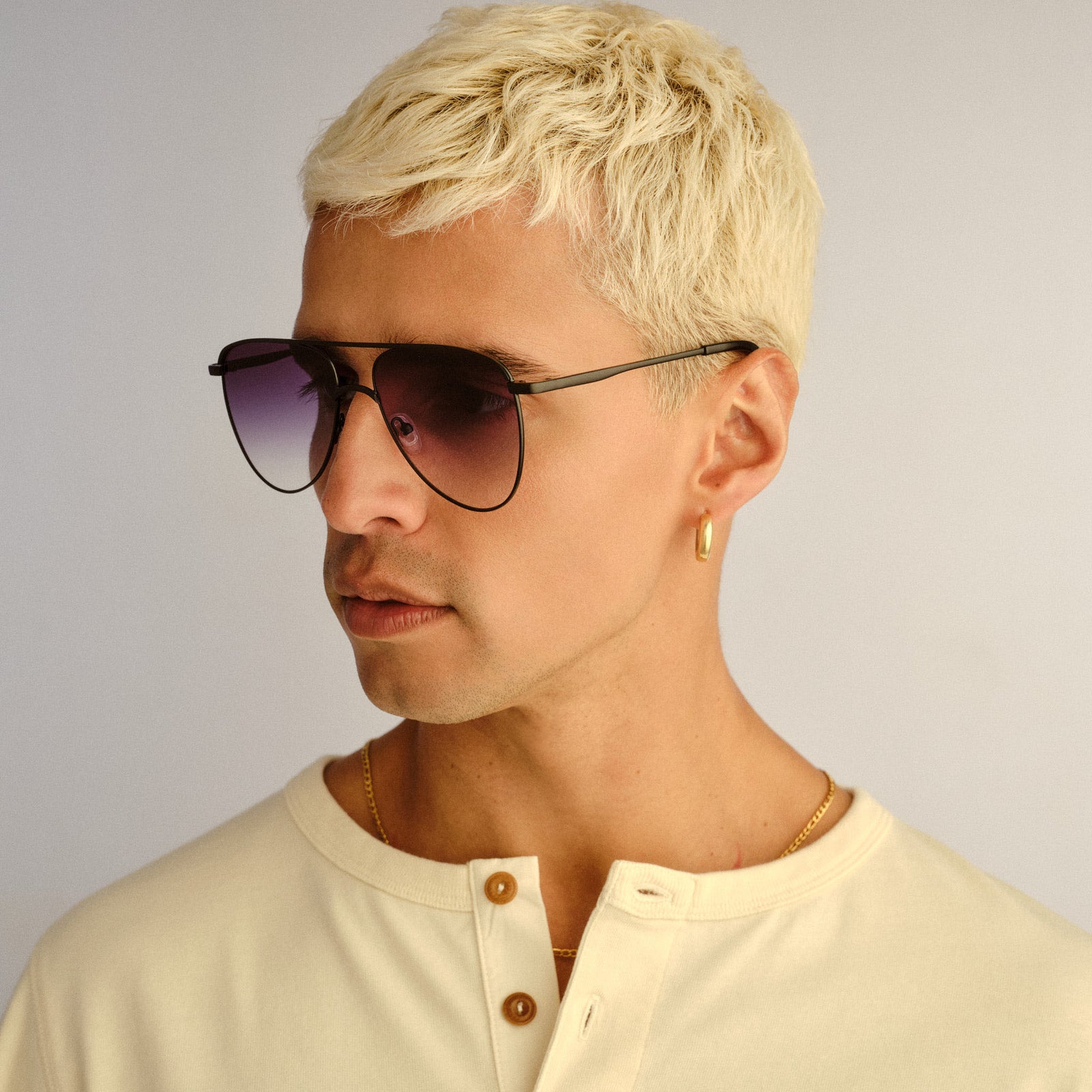 The Duke Matte Black Uni-Sex Aviator Sunglasses | Le Specs