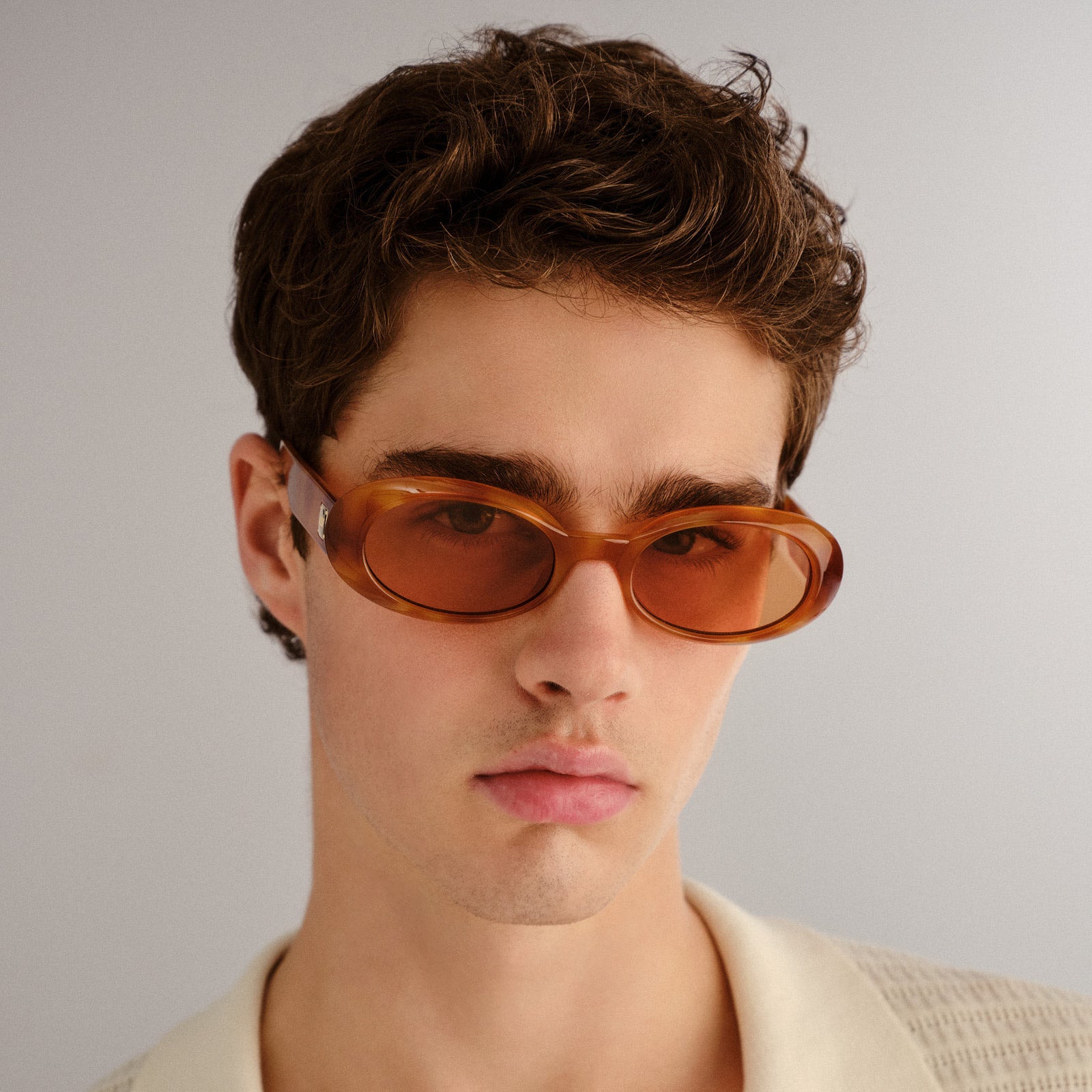 Work It Vintage Tort Uni-Sex Oval Sunglasses | Le Specs