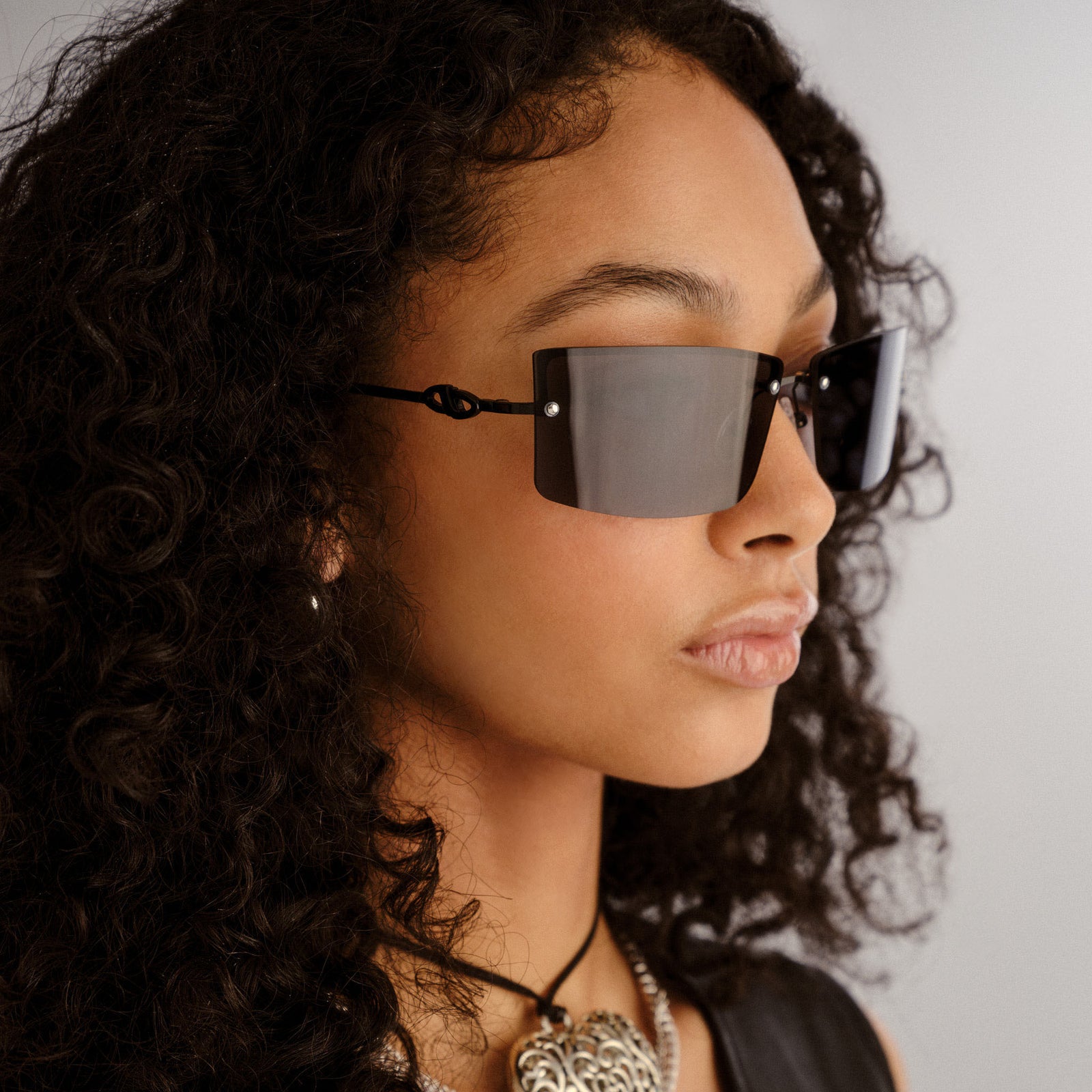 Alien Black Uni-Sex Rectangle Sunglasses | Le Specs