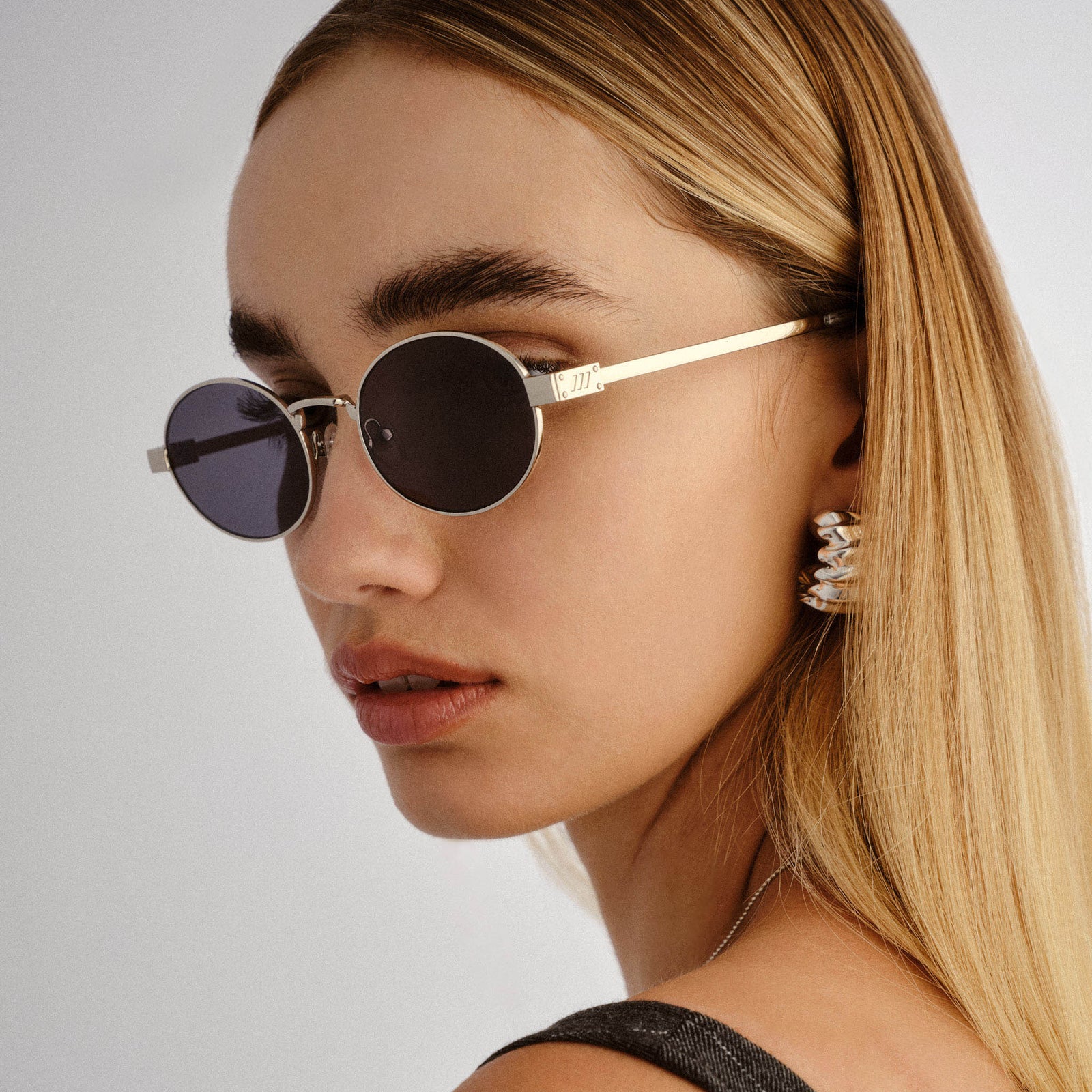 Poseidon Deux Silver Uni-Sex Oval Sunglasses | Le Specs