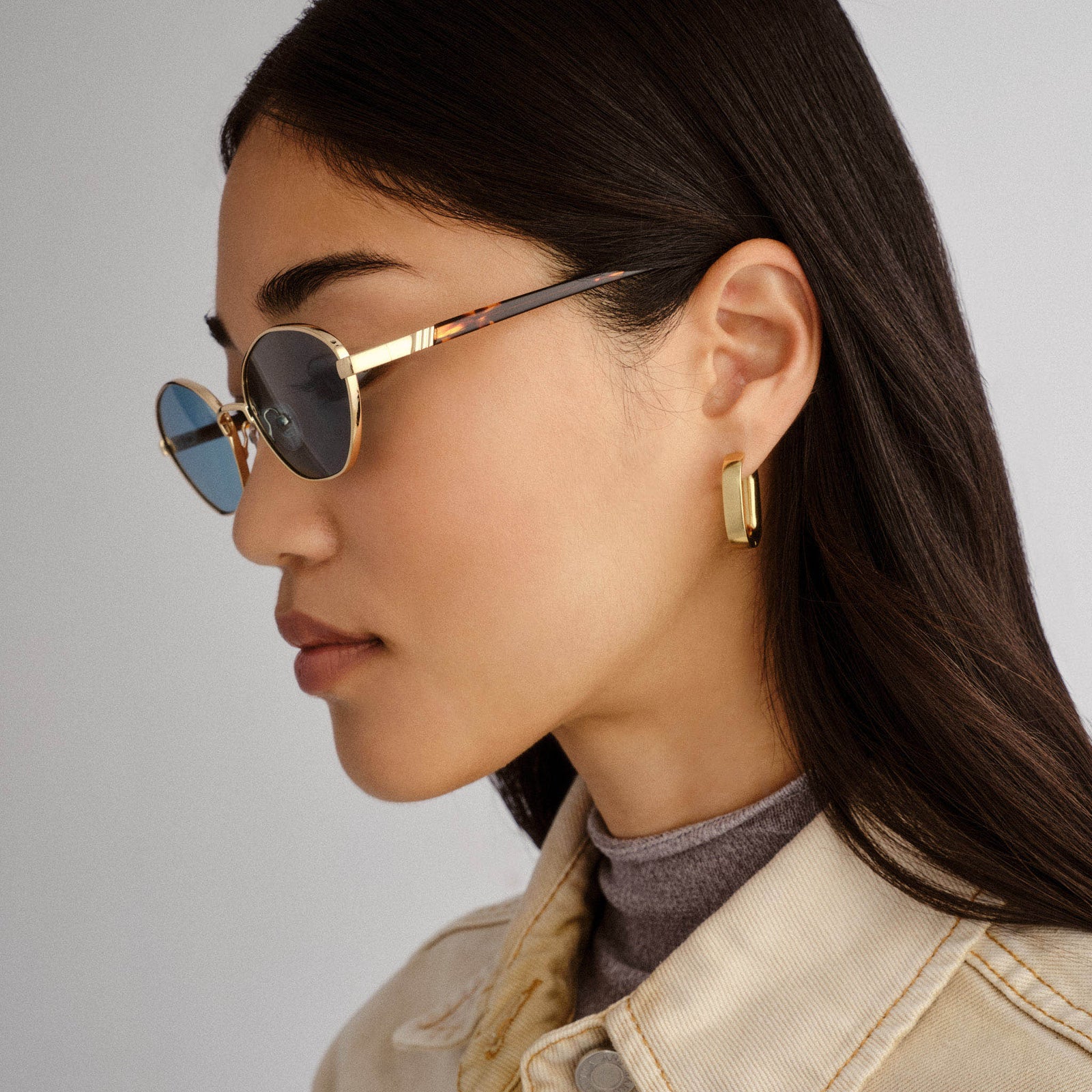 Le Bebe Gold Uni-Sex Oval Sunglasses | Le Specs