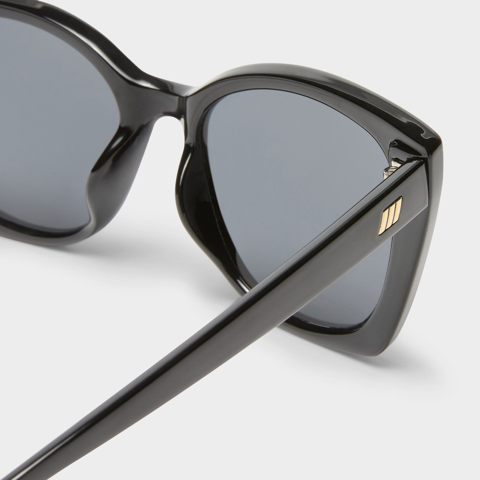 Incantation Black Female Square Sunglasses | Le Specs