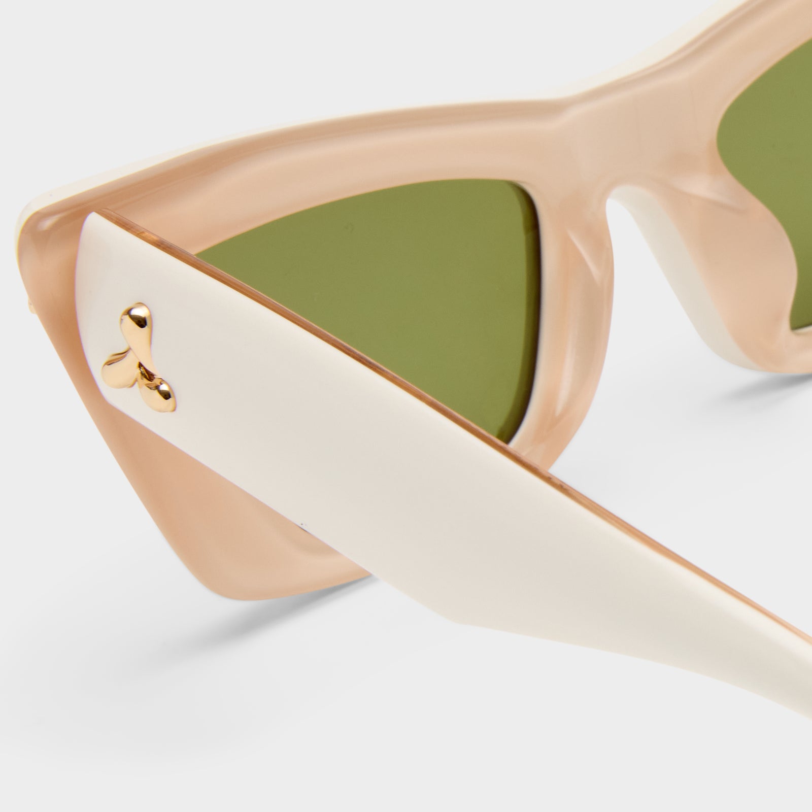 Lucia Ecru Female Cat-Eye Sunglasses | Le Specs