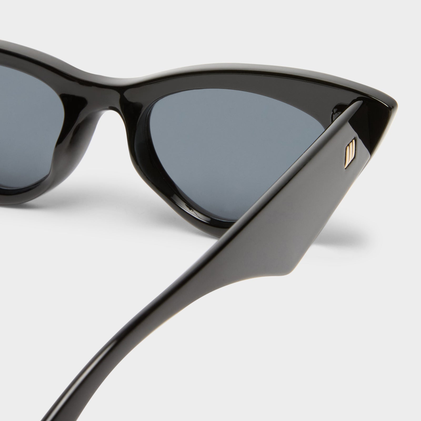 Hypnosis Black Female Cat-Eye Sunglasses | Le Specs