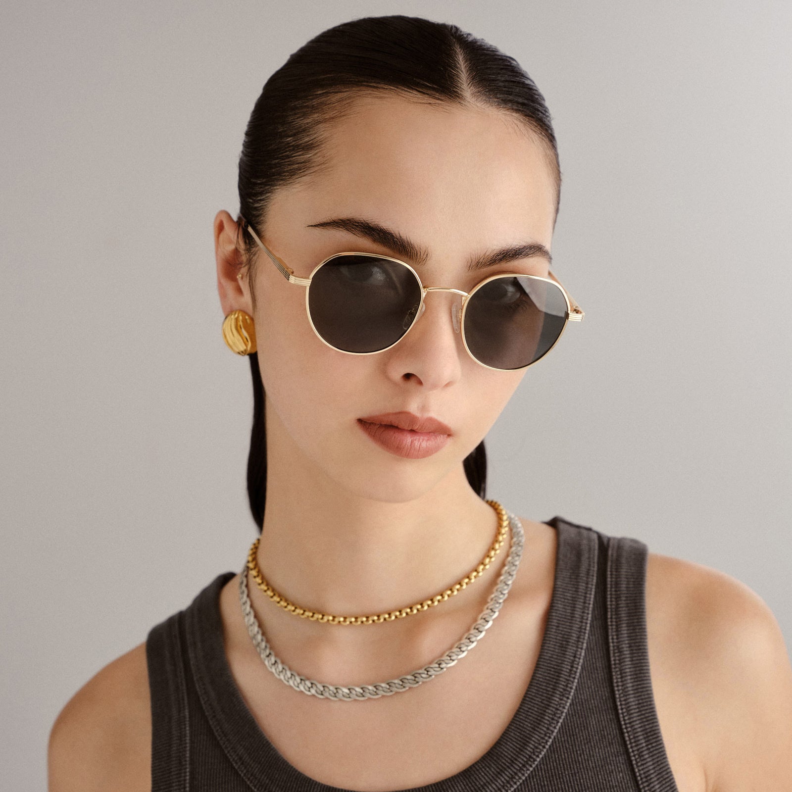 Odyssey Gold Uni-Sex Round Sunglasses | Le Specs